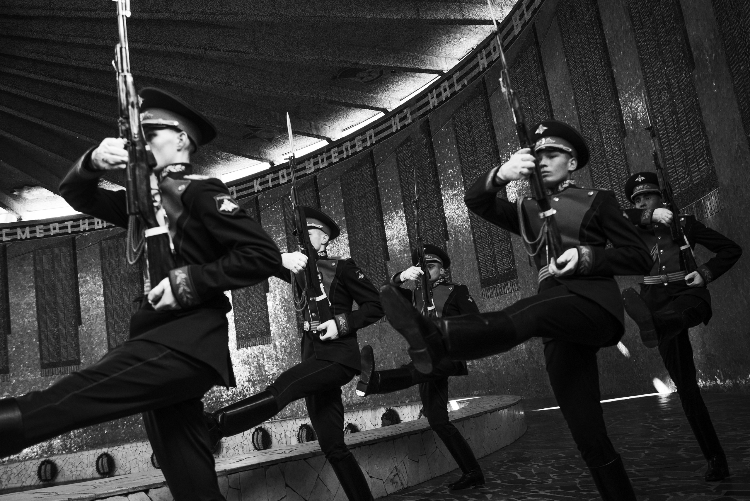 Смена караула на Мамаевом кургане. Свадебный, портретный фотограф в Волгограде Ермашова Дарья