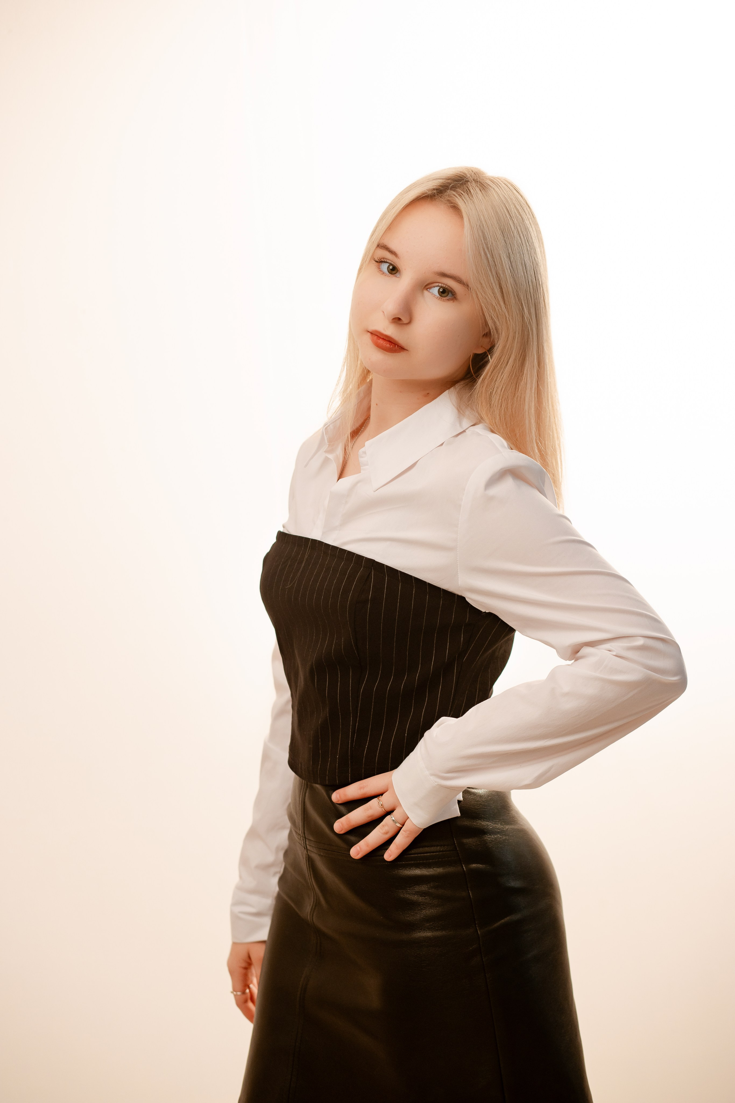 Зеленогорская СОШ, 9 класс. Студия выпускных альбомов Остров