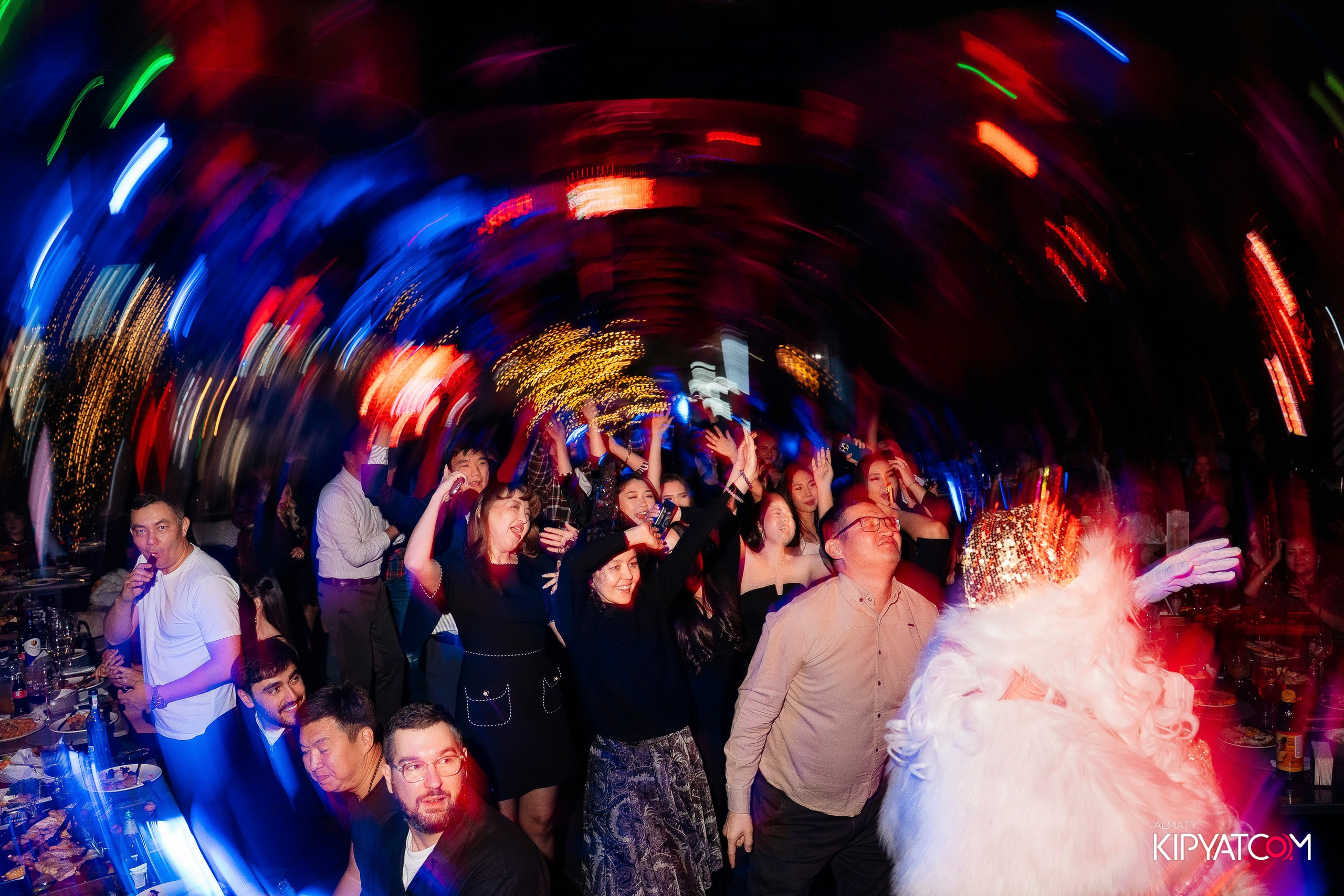 FRIENDS BAR & TERRACE. КИПЯТКОМ АЛМАТЫ! Фотосъемка мероприятий в Алматы