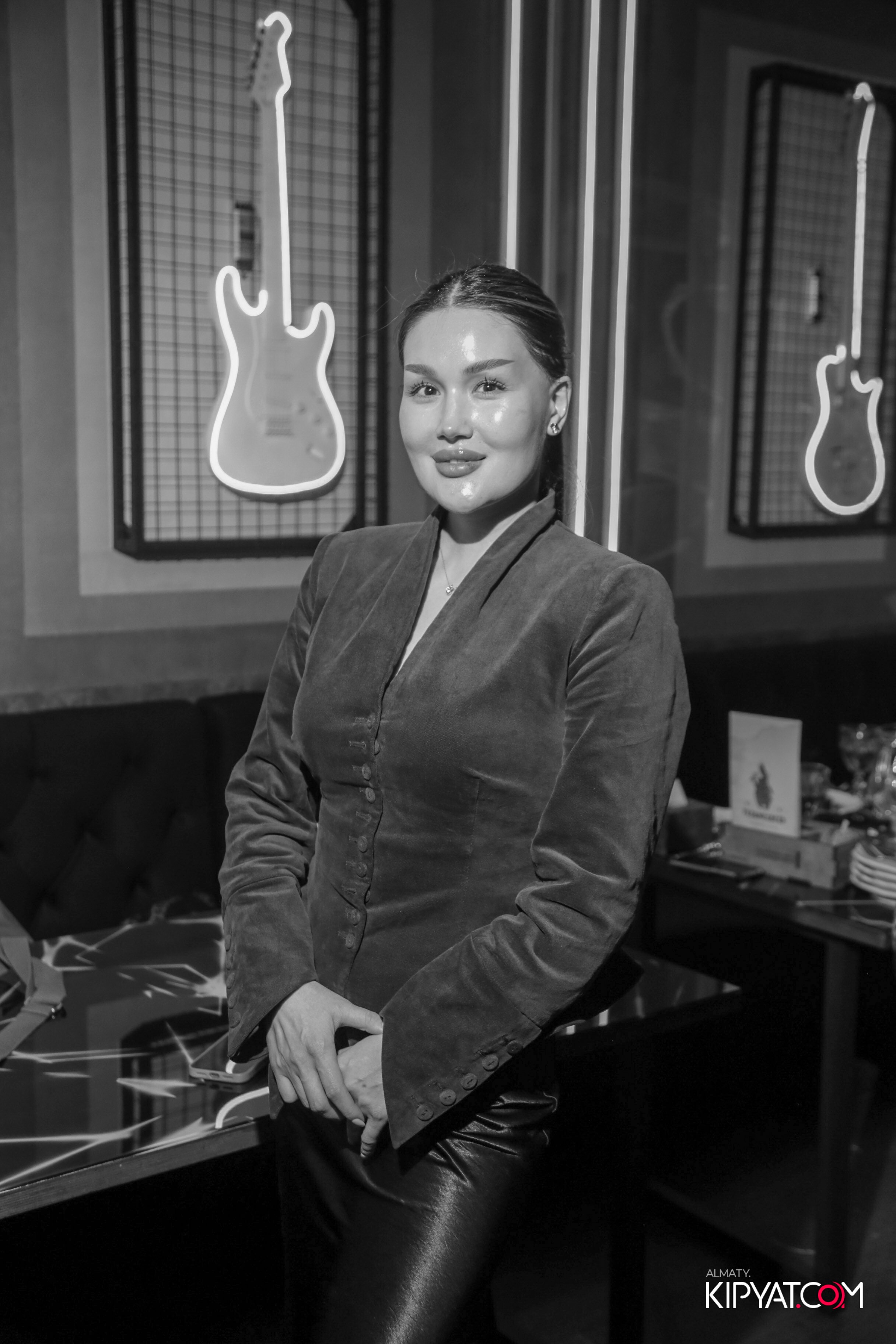 УХО И МЕДВЕДЬ НА САИНА. КИПЯТКОМ АЛМАТЫ! Фотосъемка мероприятий в Алматы