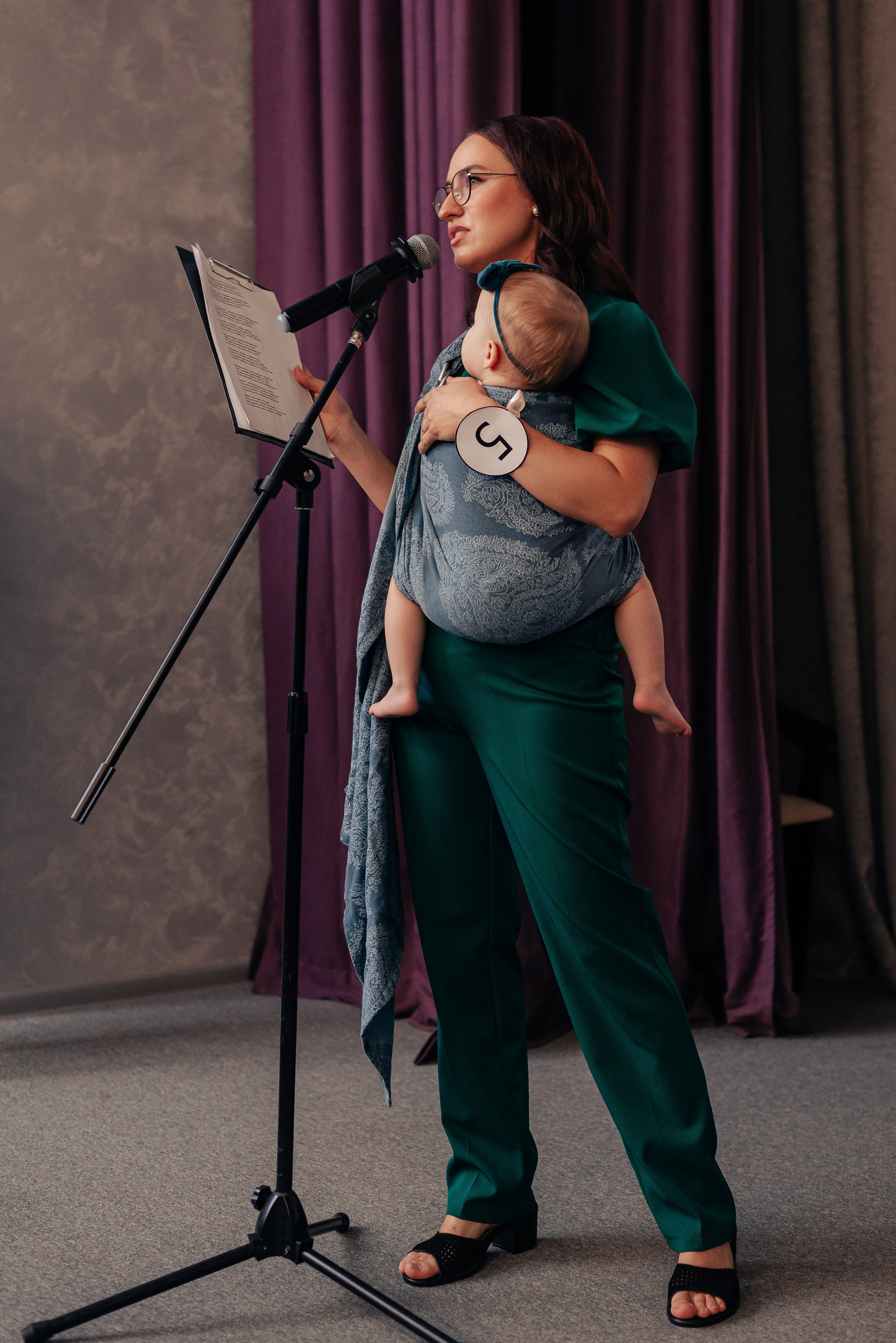 Слингомама Иваново 2025. Семейный и детский фотограф Иваново Ксения Азаренкова