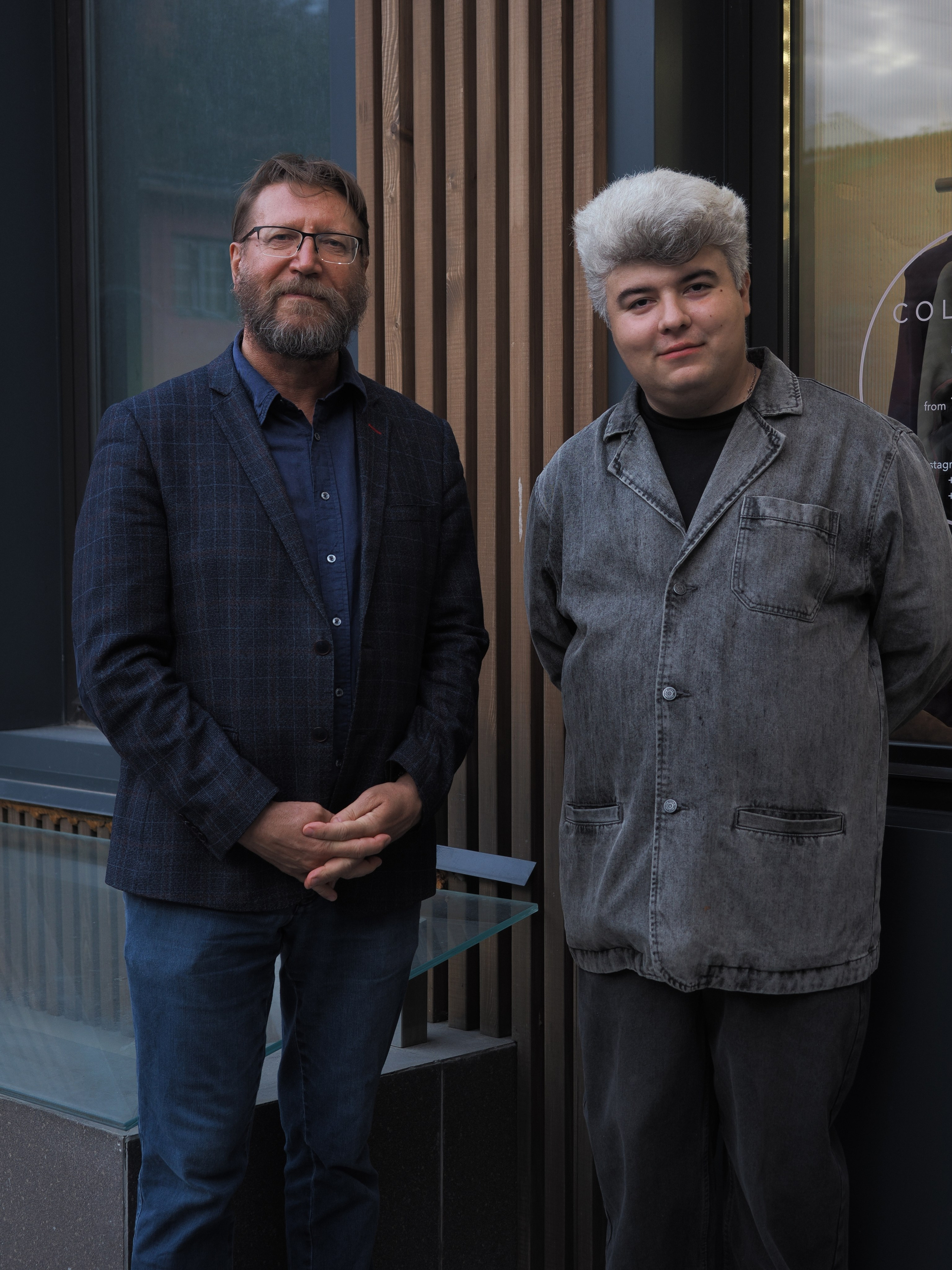 Фото ТОП Яблоко Галерея  современного искусства 13.20 