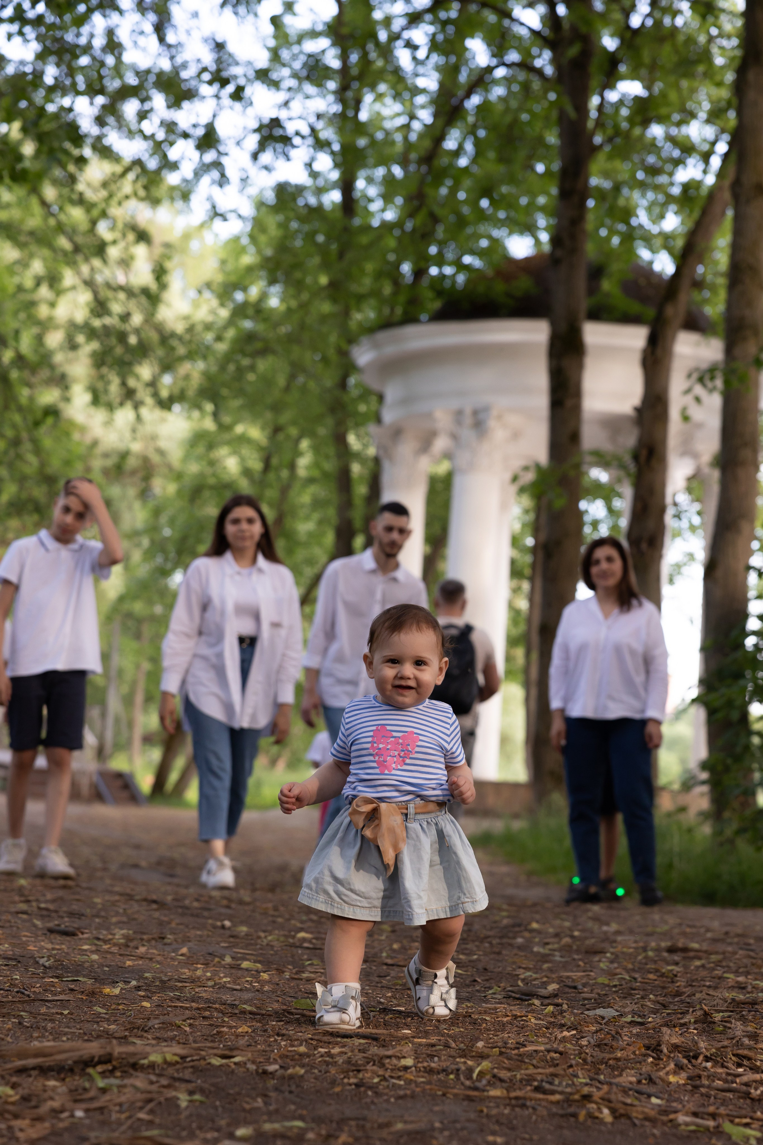 Прогулка в парке. Сказочный фотограф для Вас и Вашей семьи