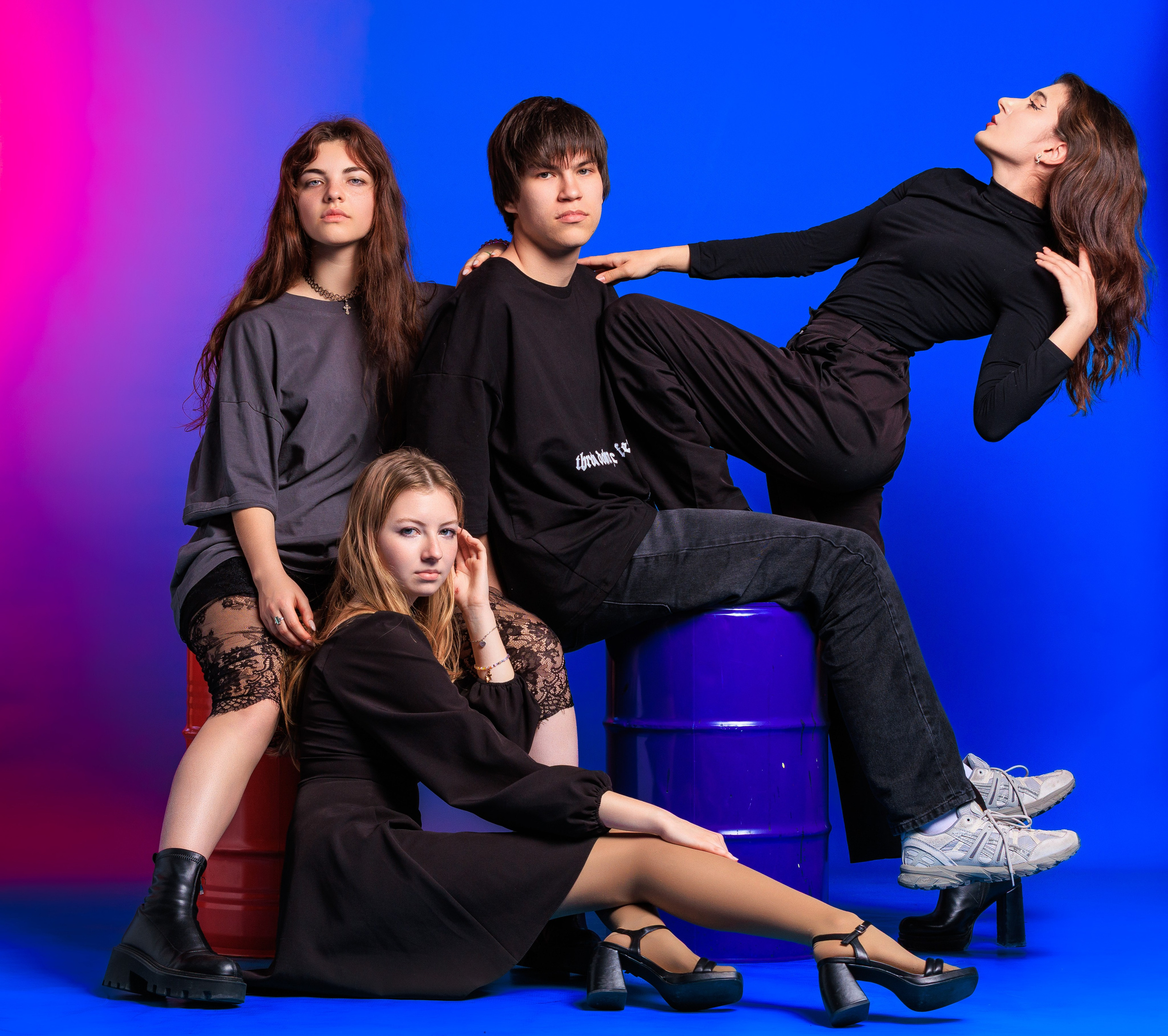 Смотреть фотки в фотостудии. Выпускные альбомы Геленджик, Новороссийск, Краснодар, Туапсе