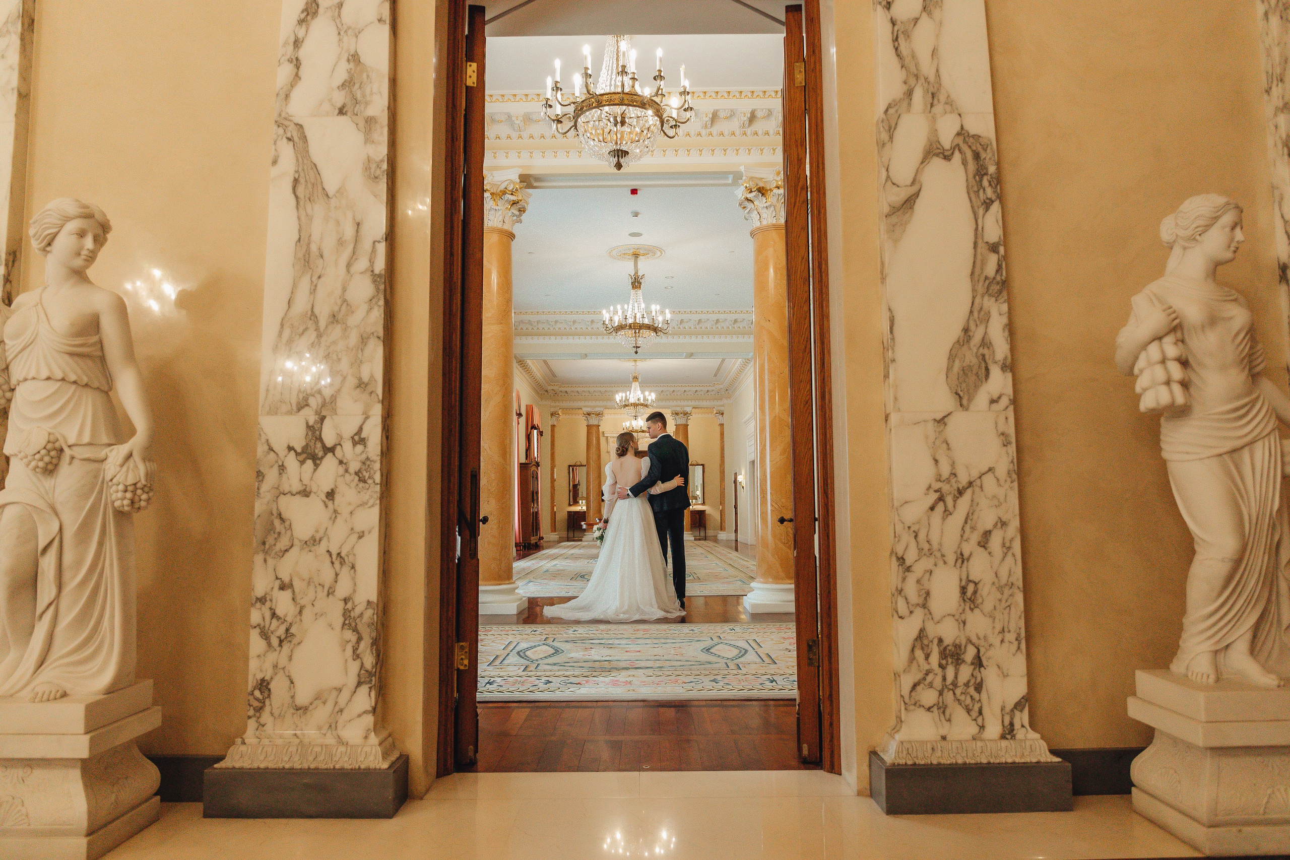 Артем & Вика. Отель Four Seasons Lion Palace. Свадебный и семейный фотограф Пушкин Царское Село СПБ Питер Санкт-Петербург и Рязань Ольга Козлова