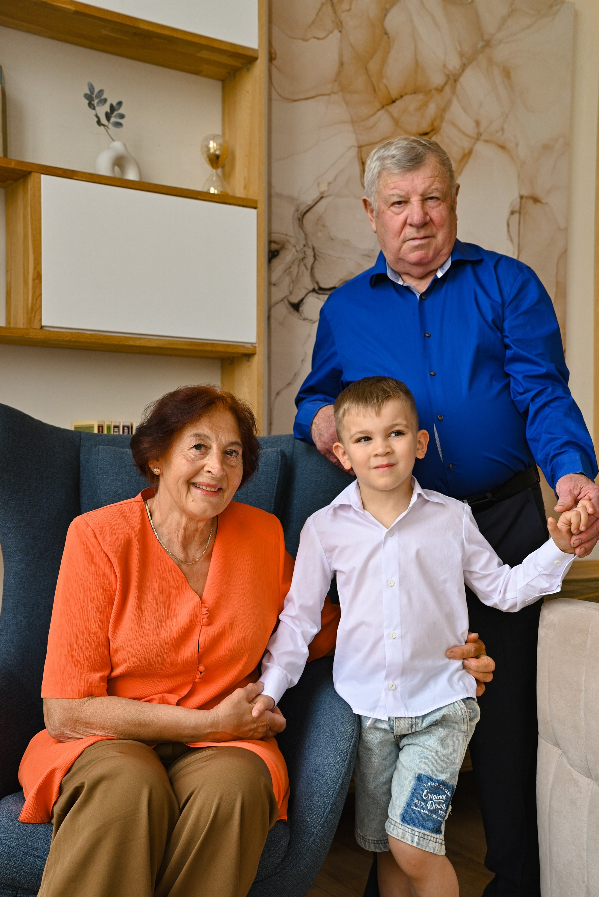 Счастливая большая семья. Компания и фотошкола по созданию контента в Москве