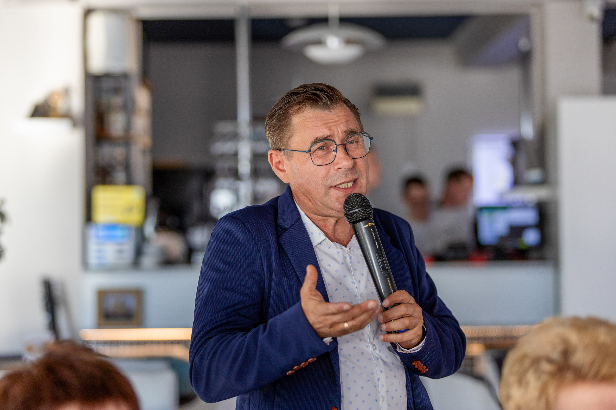 Юбилей в кафе «Парус». Репортажный фотограф Анапа