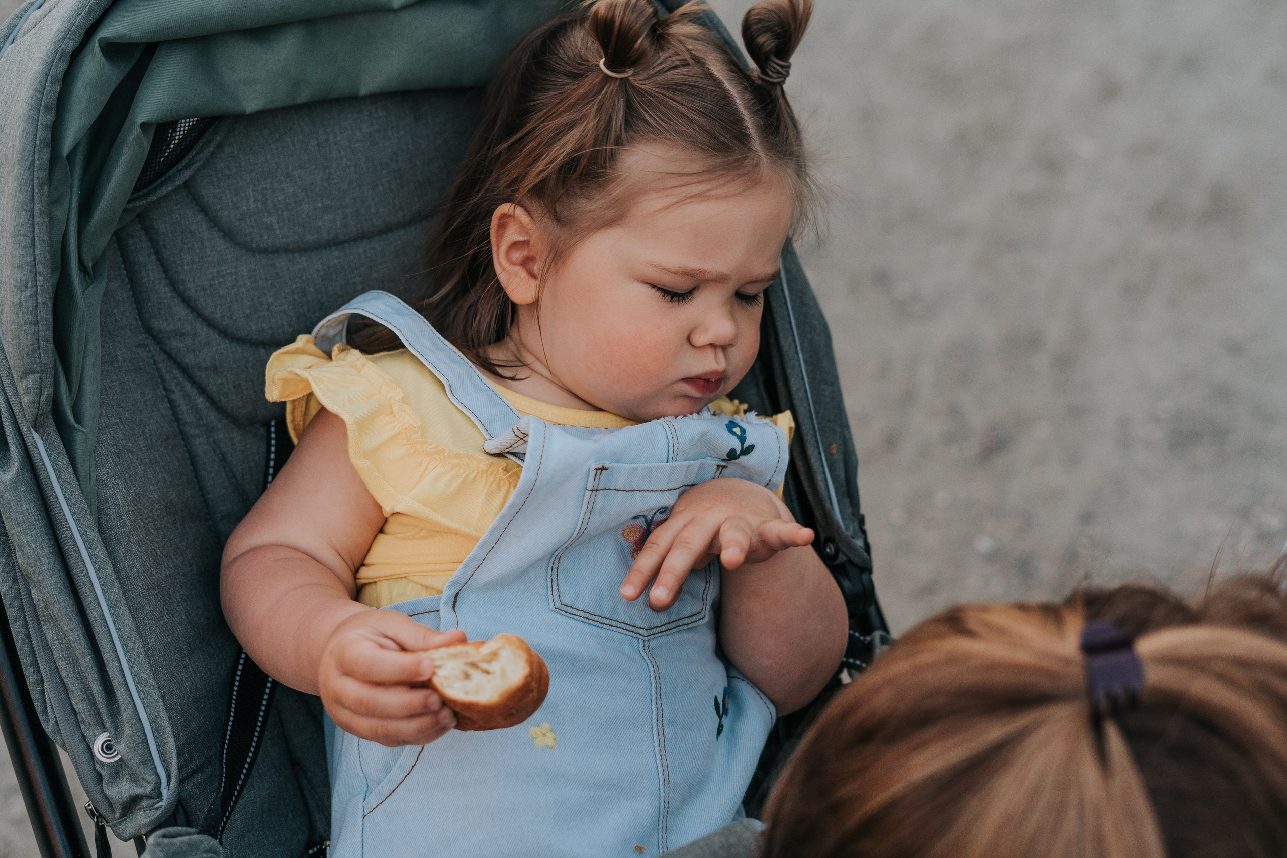 Детская фотосессия дома и на улице без постановки. Фотограф на роды Москва. Фотограф новорожденных Москва