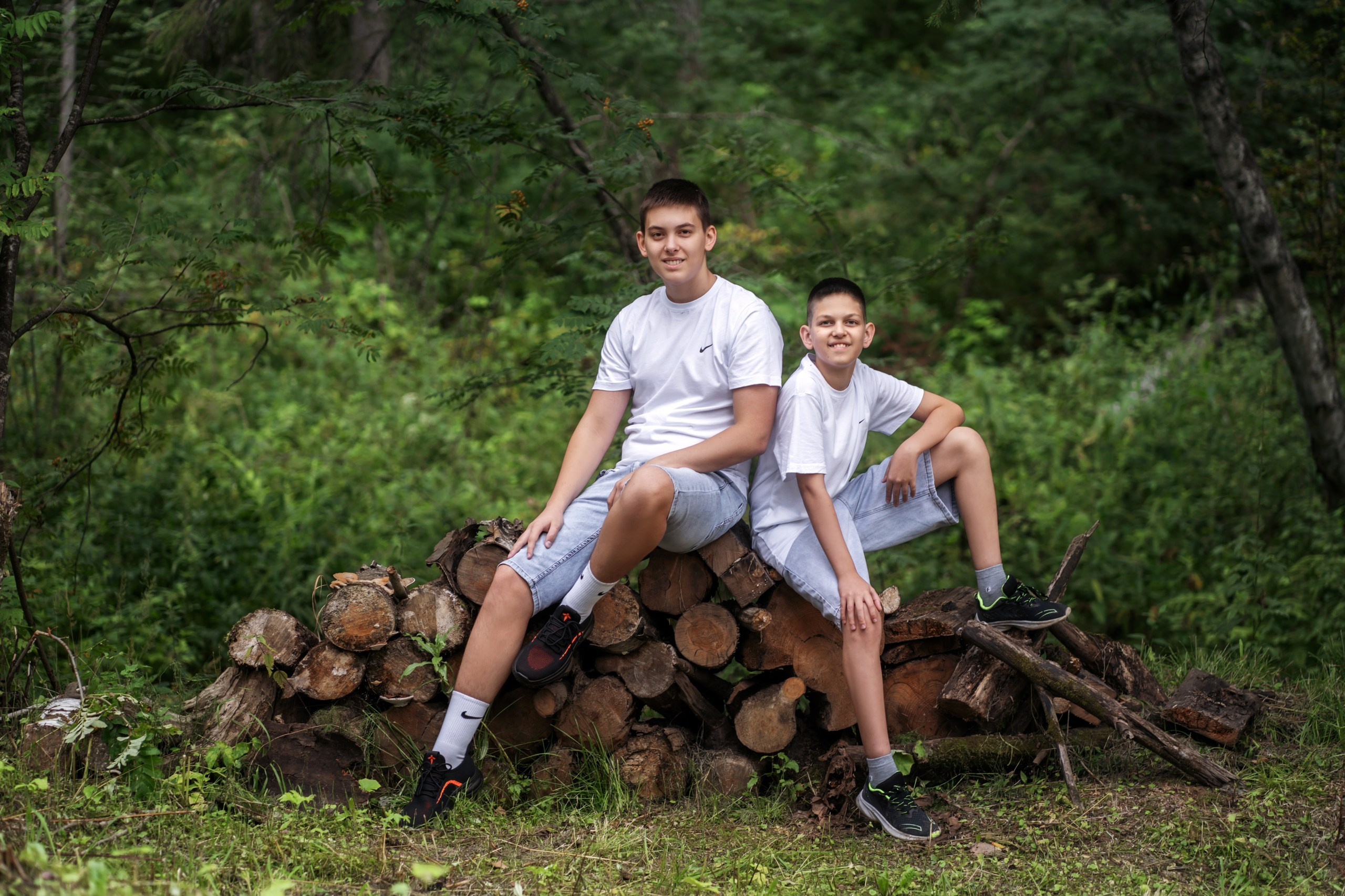 Семейная съемка за городом. Мила Посвит Фотограф новорожденных в Тобольске