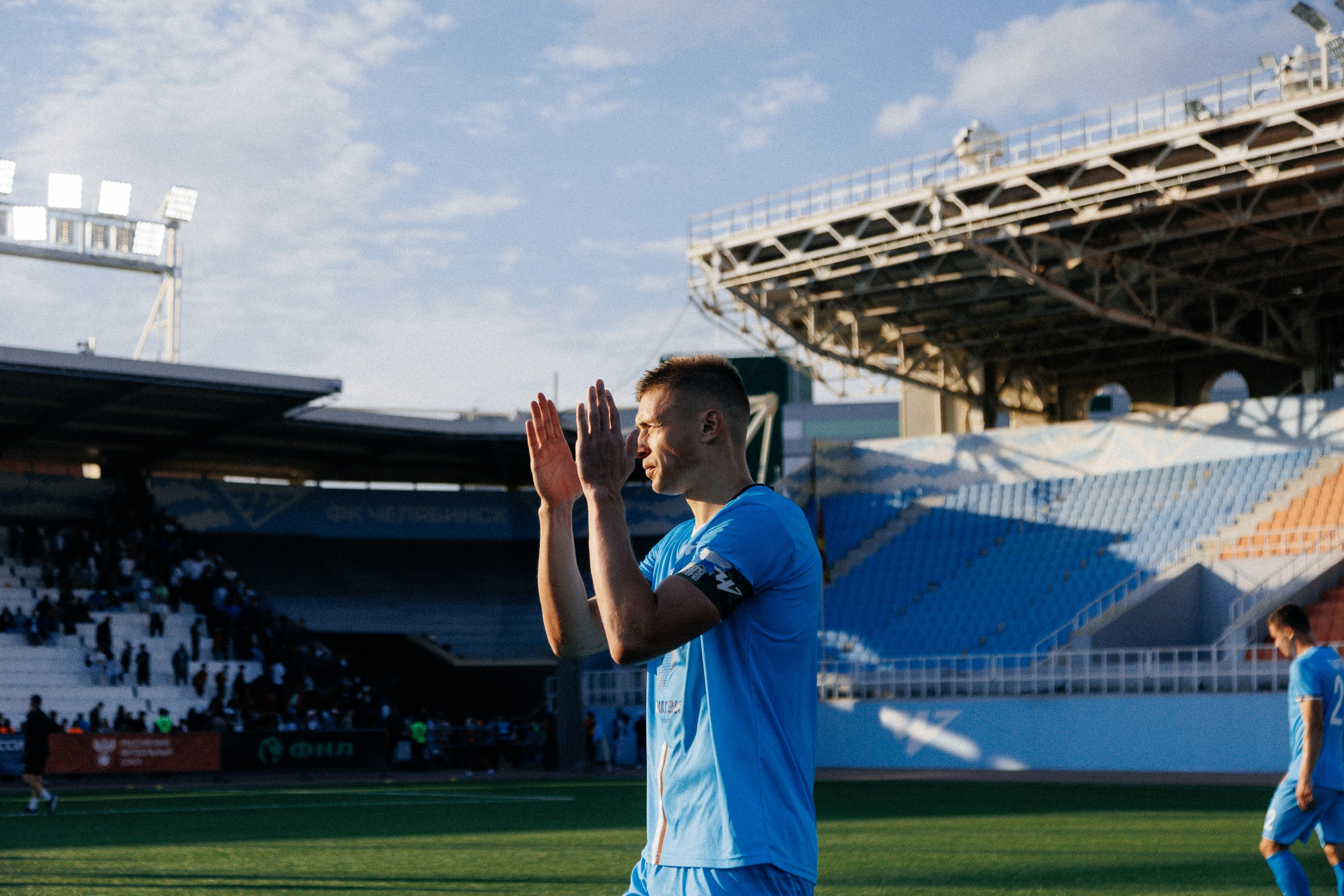 ФК ЧЕЛЯБИНСК Х ФК ВОЛГА. Репортажный фотограф Макс Брагин