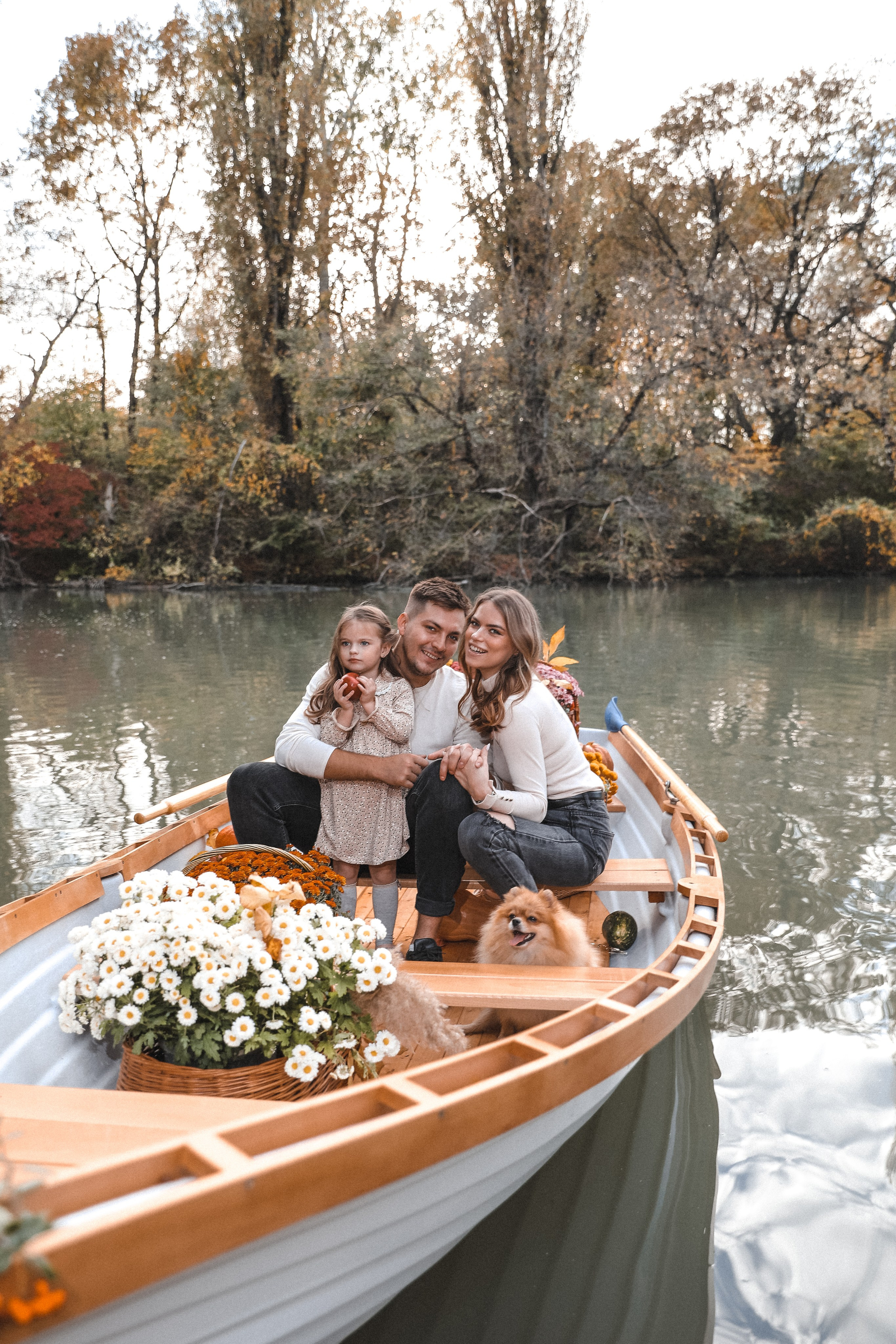 ПРОЕКТ «ЦВЕТОЧНАЯ ЛОДКА». Photographer Viktoriya Markushina «My world throug»