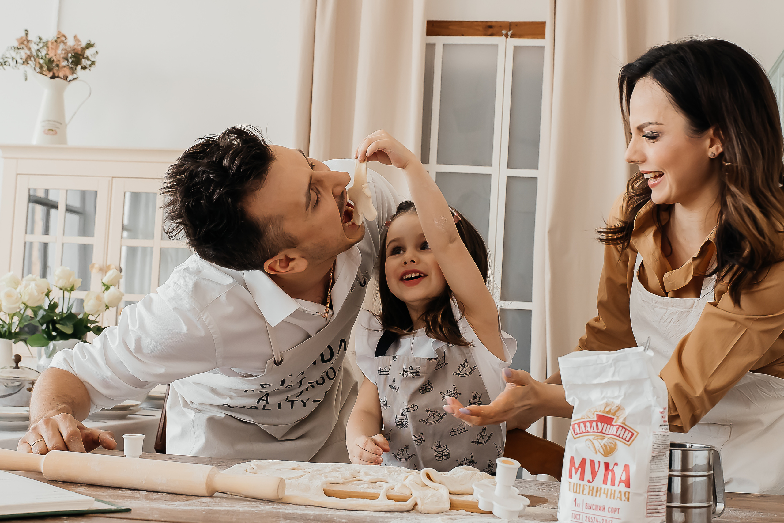 Наталья, Максим и Полинушка. Фотограф на роды Москва Ольга Летучева
