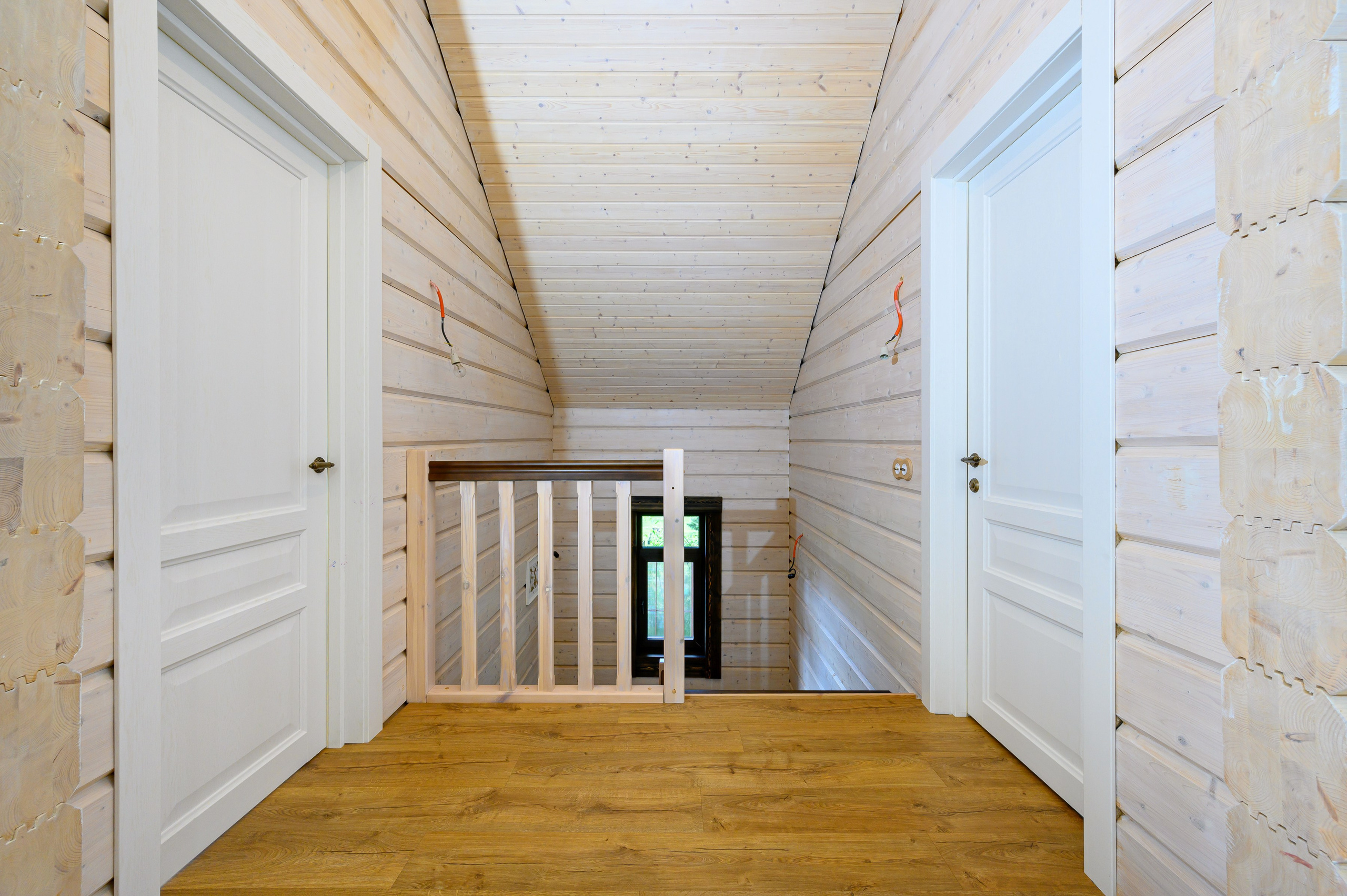 Дом на продажу в Ленинградской области. Интерьерный фотограф. Фото- видеосъемка недвижимости Санкт-Петербург