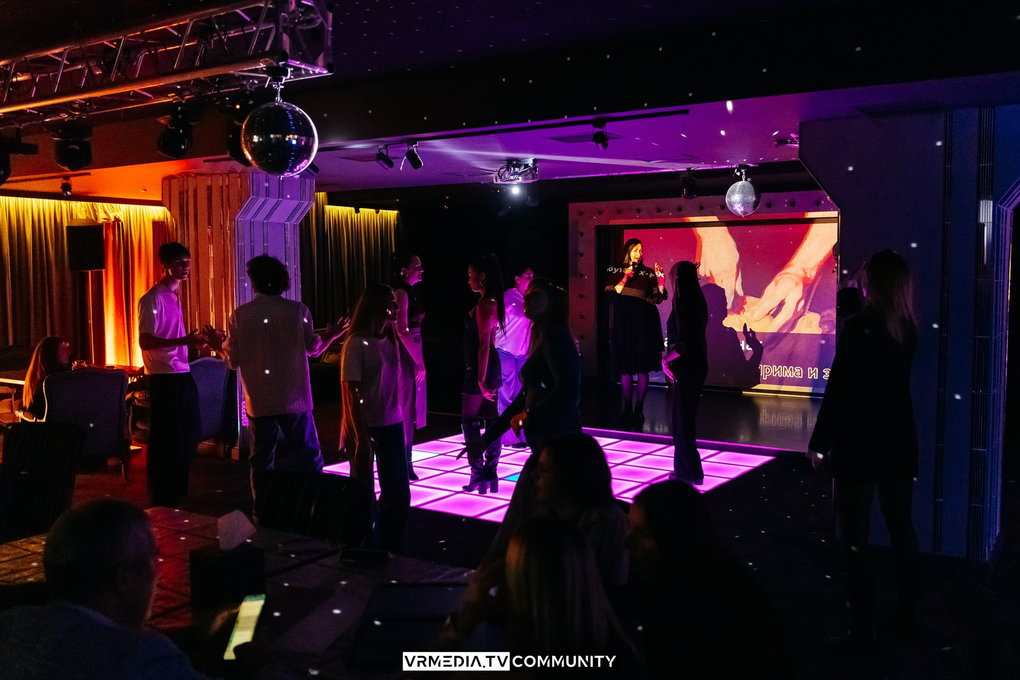 Вечер в караоке-баре «Volna»