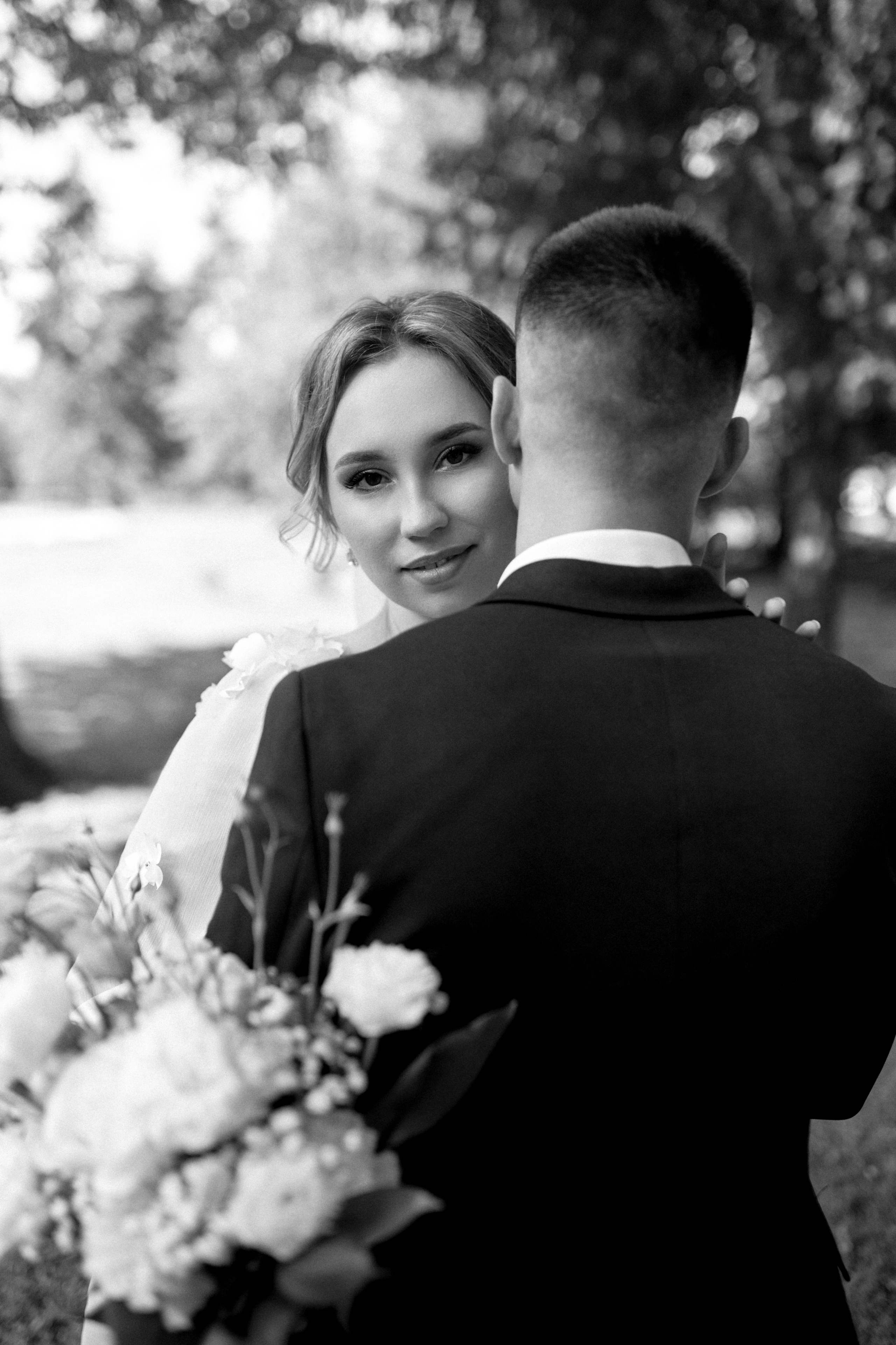 Свадебная Фотосессия в Парке Победы. Сестры Карабаза. Фотографы и ретушеры в Москве и Санкт-Петербурге