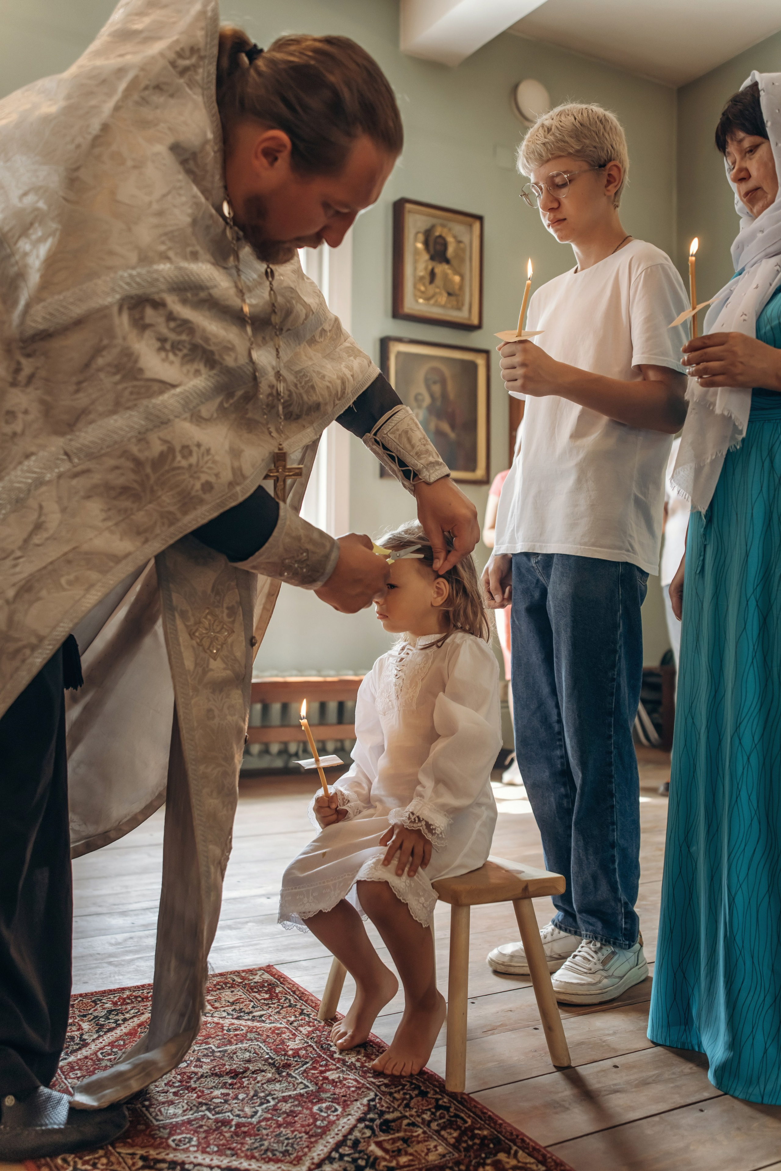 Крещение Василисы. Фотограф на крещении и венчании Елена Плинер, Псков и Псковская область