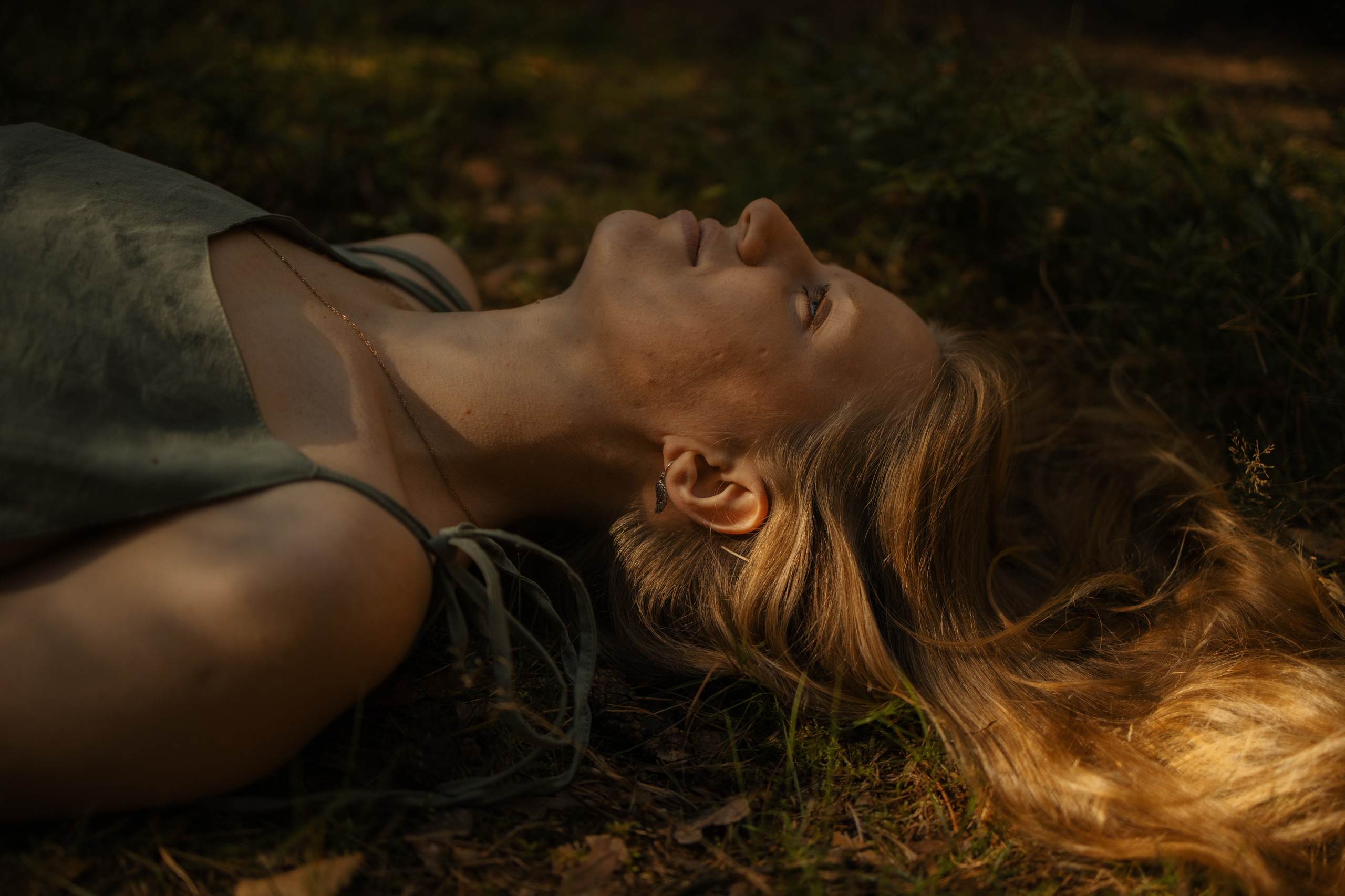 Индивидуальная съемка для девушки в природной локации. Фотограф Углич и Ярославль Ольга Тятюшкина