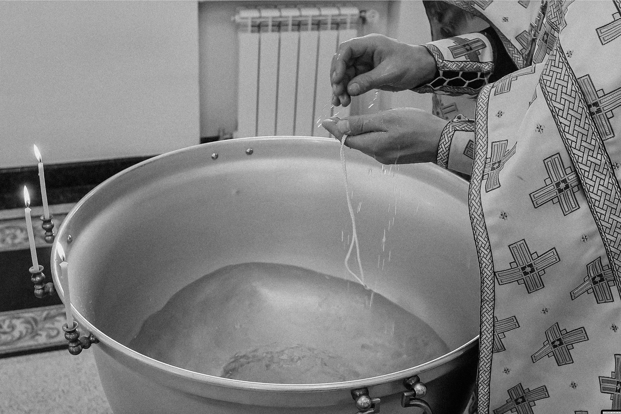 Крещение круглая церковь. Семейный фотограф Тюмень, фотограф на роды Салмина Мария