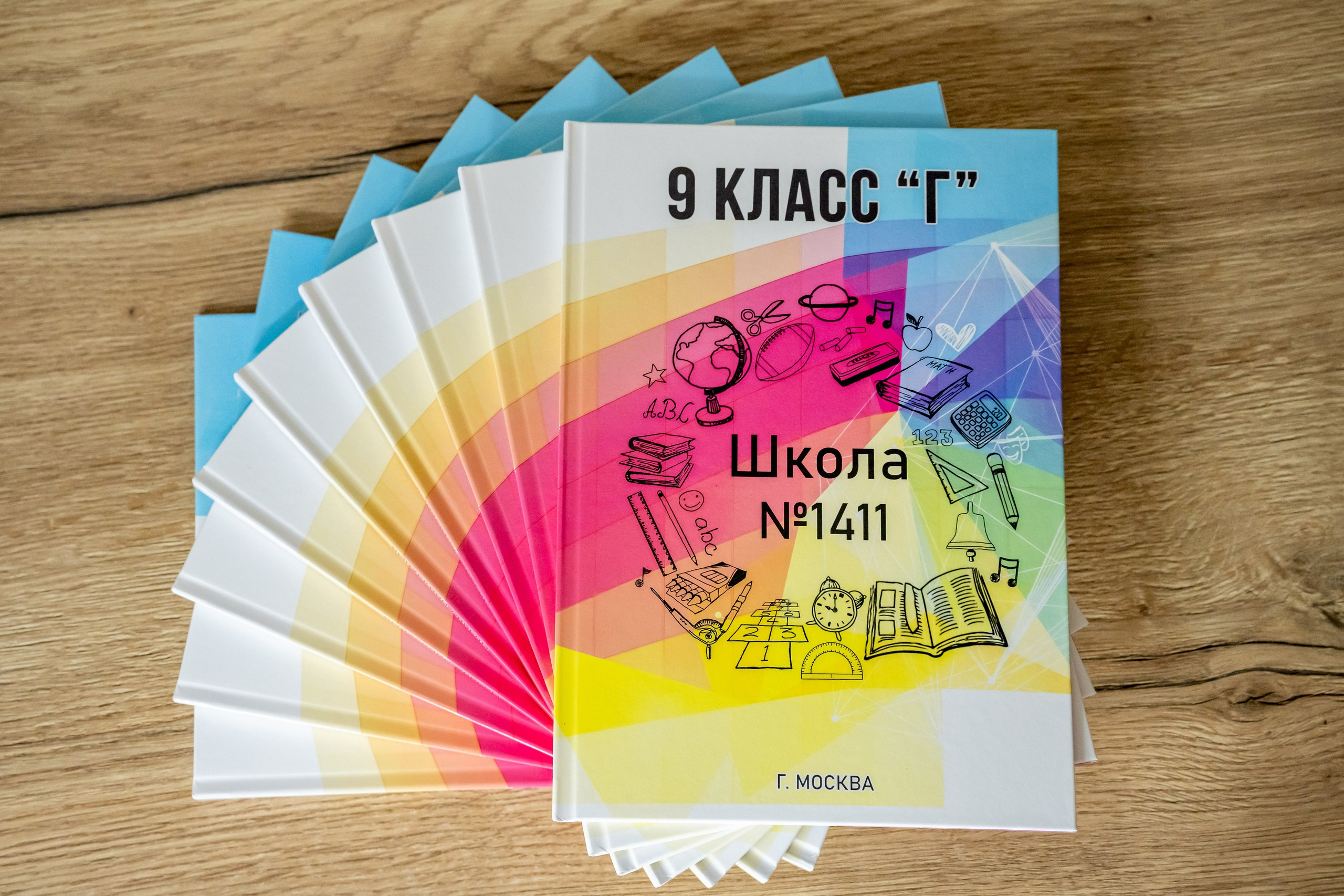 Фотоальбом Стандарт А4. Профессиональная репортажная фотосъёмка, создание выпускных альбомов