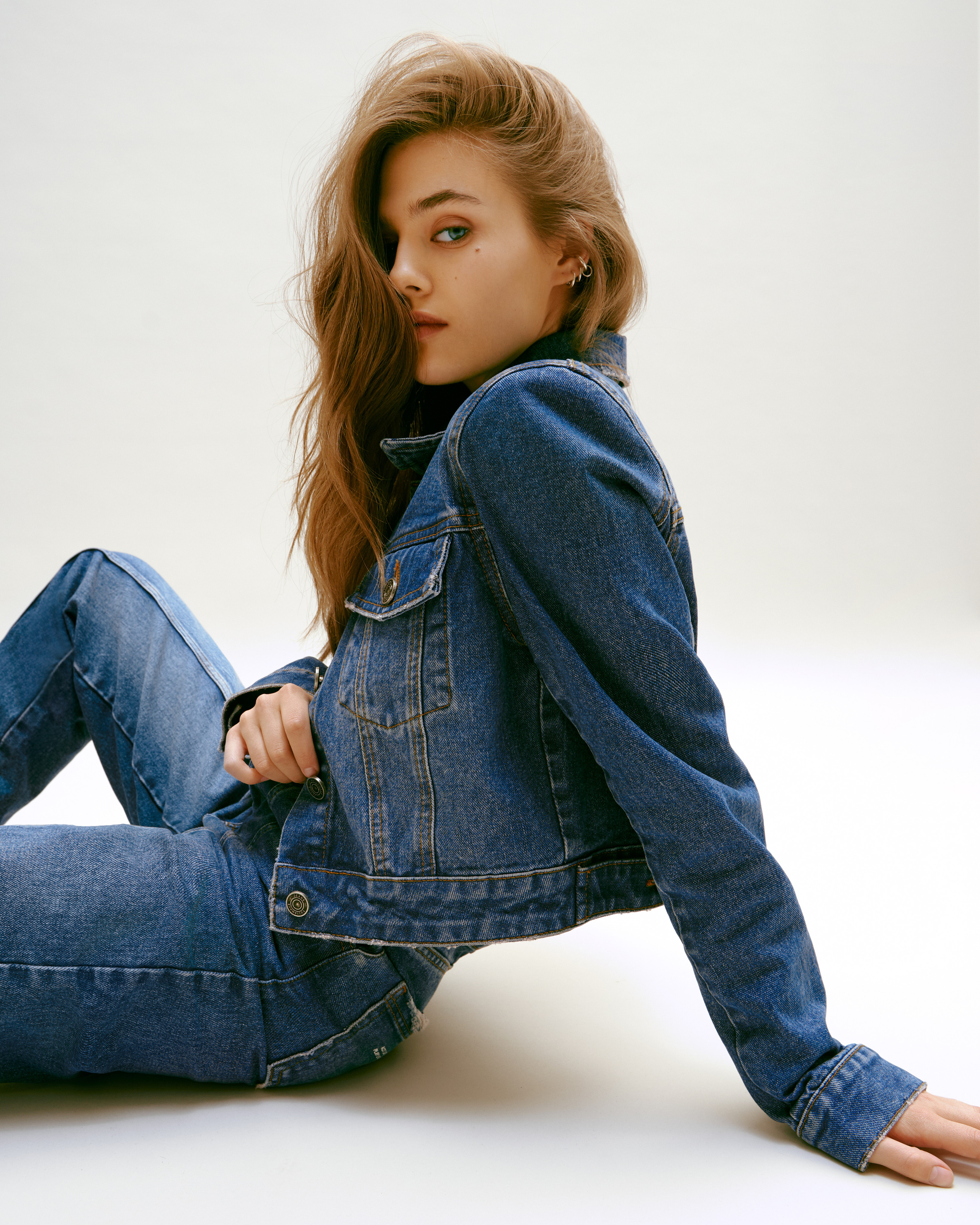 YuliaWave | Lookbook. Beauty & fashion retoucher available worldwide Liya Embrace