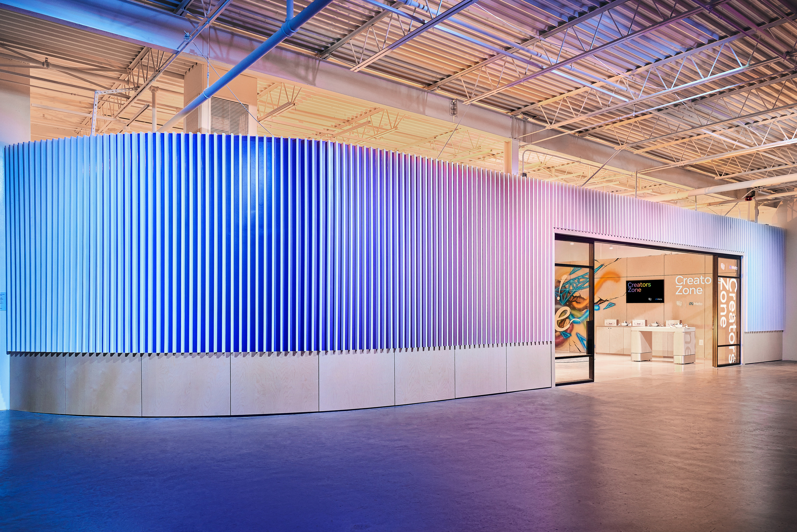 Meta | OCULUS. Beauty & fashion retoucher available worldwide Liya Embrace