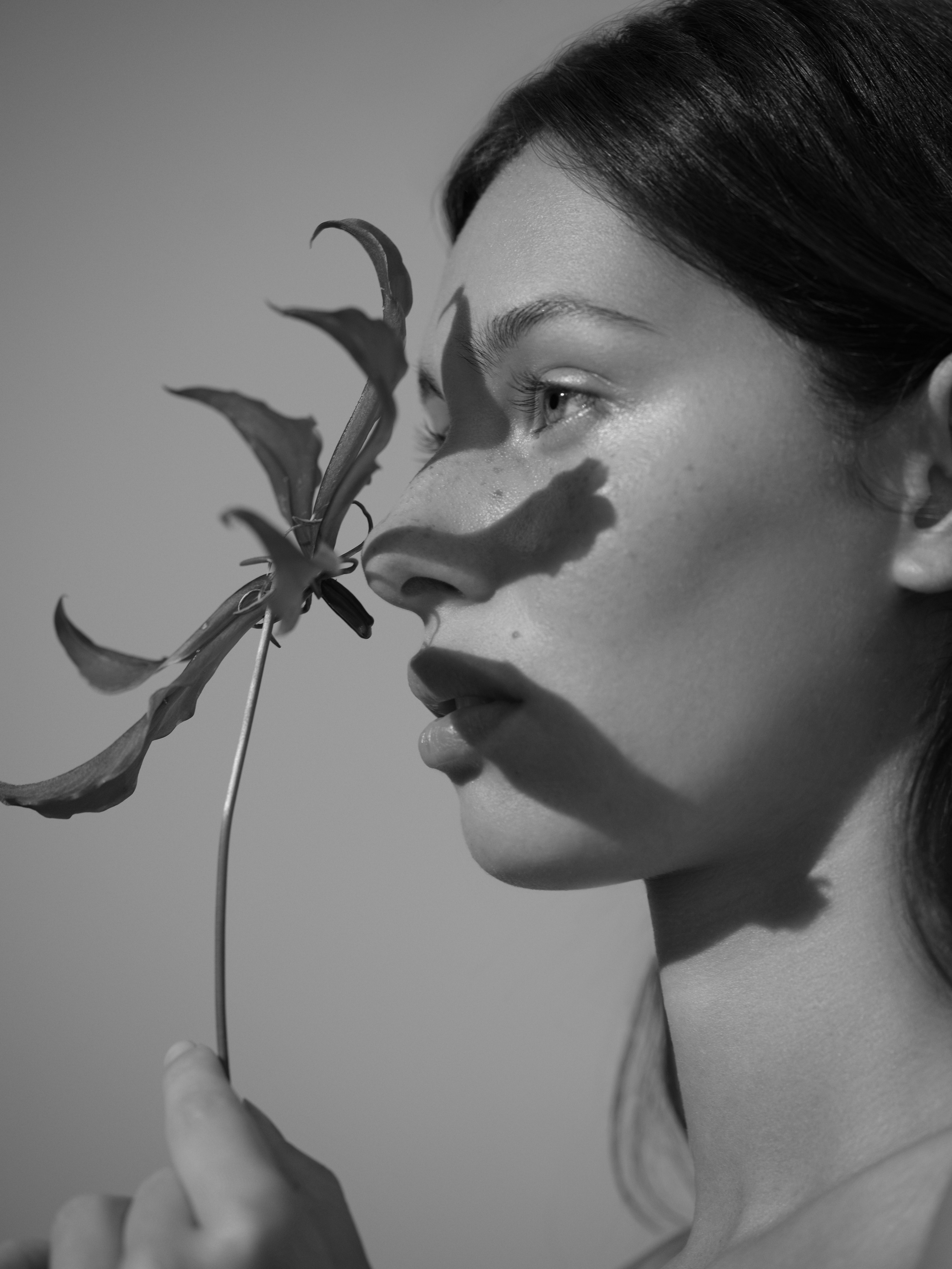 B&W. Beauty & fashion retoucher available worldwide Liya Embrace