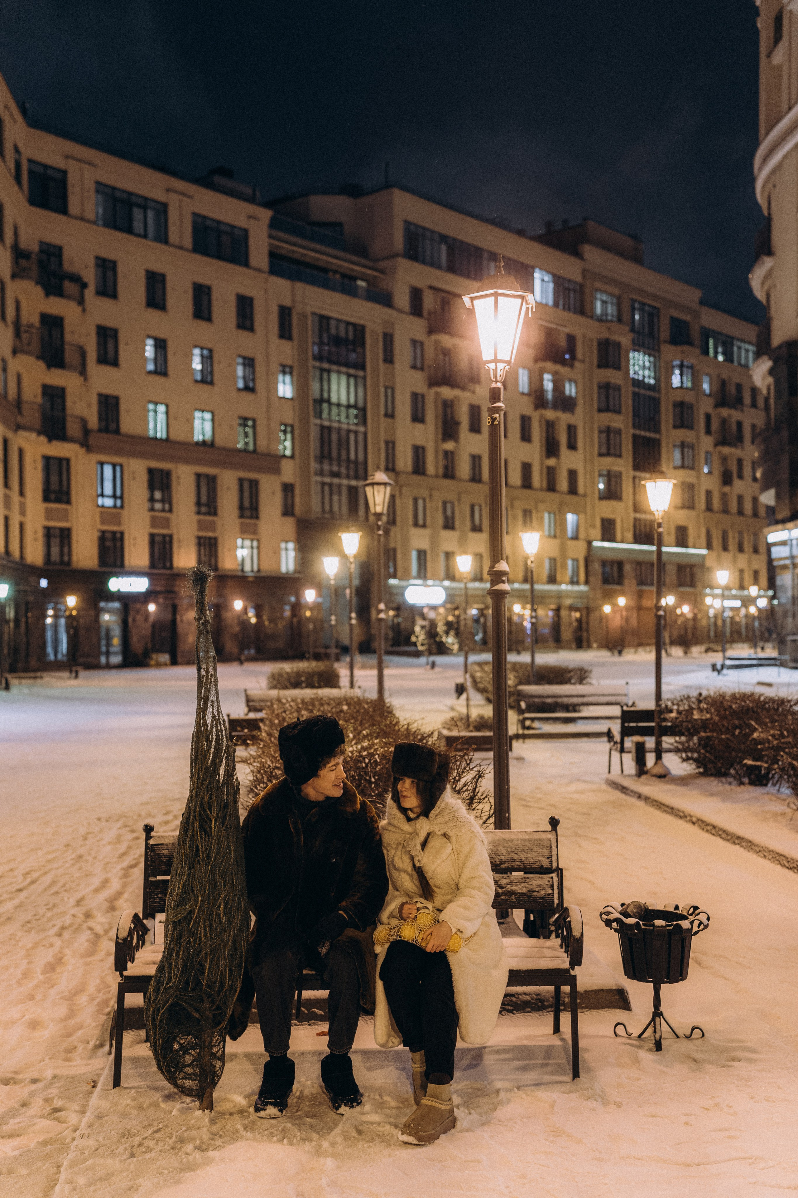 НОВОГОДНЯЯ ПРОГУЛКА ПАРЫ ПО ЧЕРНЫШЕВСКОЙ ПЕРЕД НОВЫМ ГОДОМ. Профессиональный фотограф, Санкт-Петербург — Виктория Богомолова