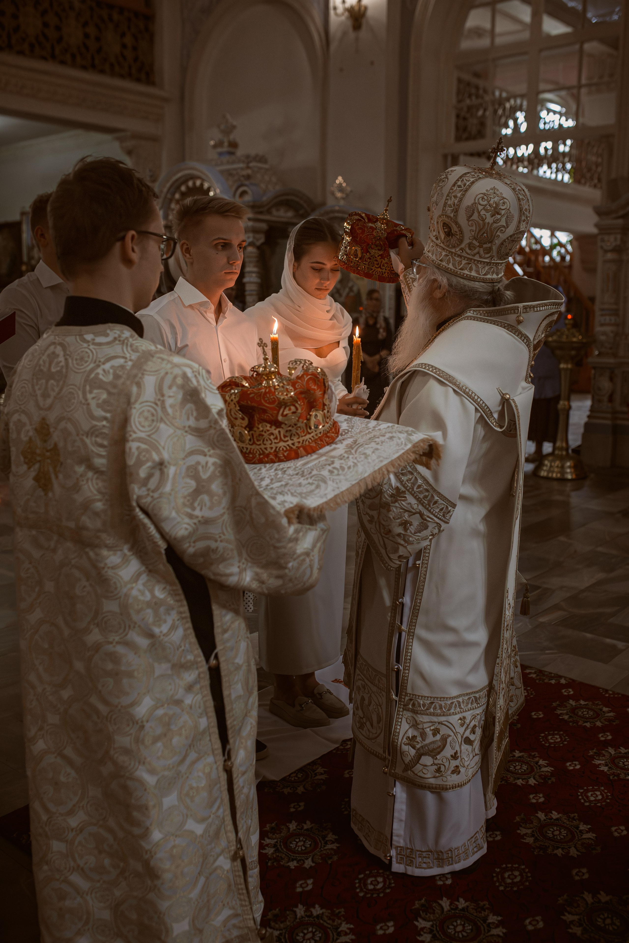 митрополит Викентий совершает венчание в Ташкенте
