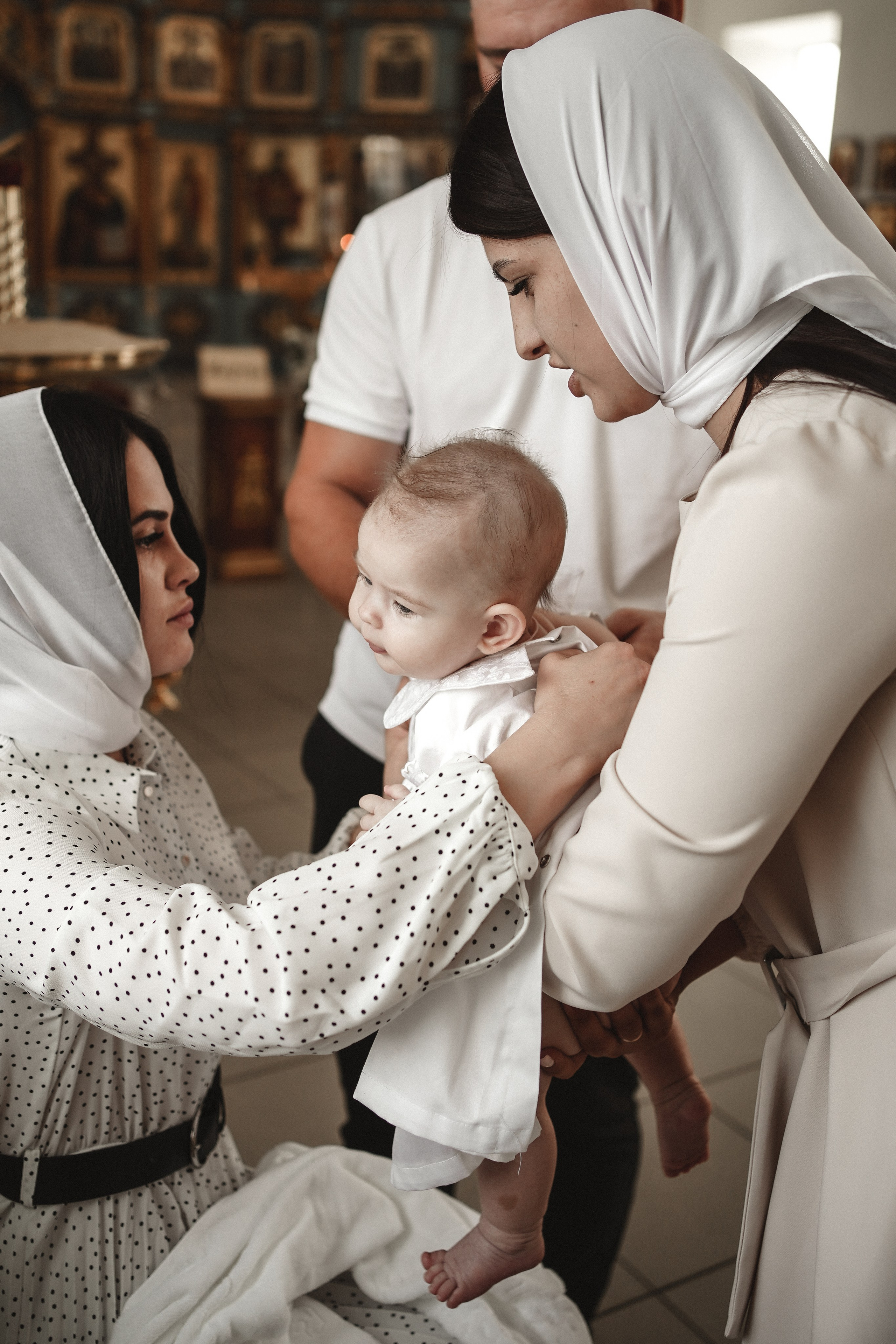 Таинство Крещения в Успенском храме. Свадебный фотограф в Ростове-на-Дону. Таинство Крещения и Венчания, семейные фотосессии. Алёна Чёботова