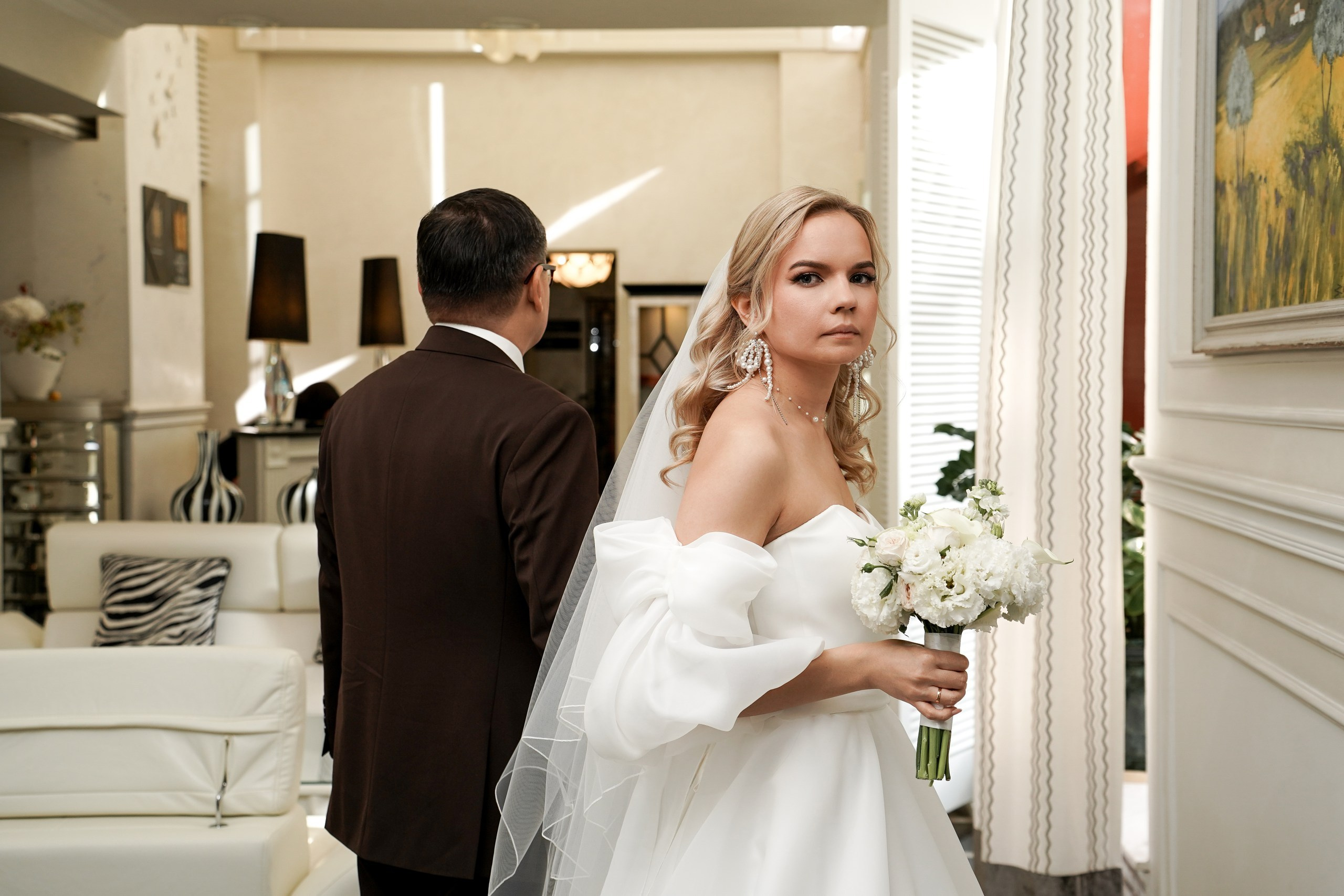 Свадебная фотосессия «4 часа». Отель Резиденция в Ростове-на-Дону. Кадры молодоженов на природе. Фотосессия банкета 1 час. Свадебный фотограф в Ростове-на-Дону. Таинство Крещения и Венчания, семейные фотосессии. Алёна Чёботова