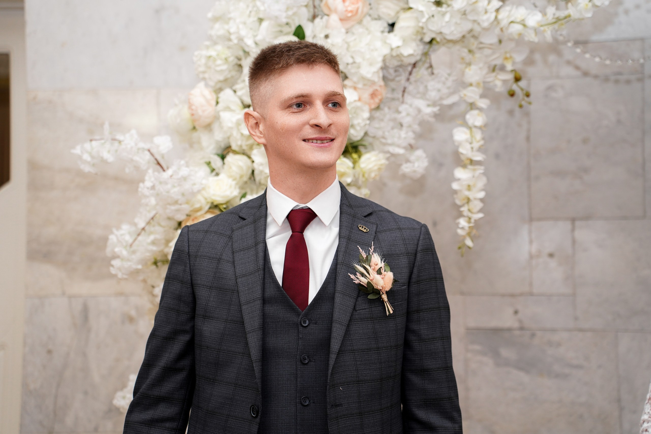 Свадебная фотосессия в Кировском ЗАГСе в Ростове-на-Дону. Фотограф Алёна Чёботова. Свадебный фотограф в Ростове-на-Дону. Таинство Крещения и Венчания, семейные фотосессии. Алёна Чёботова