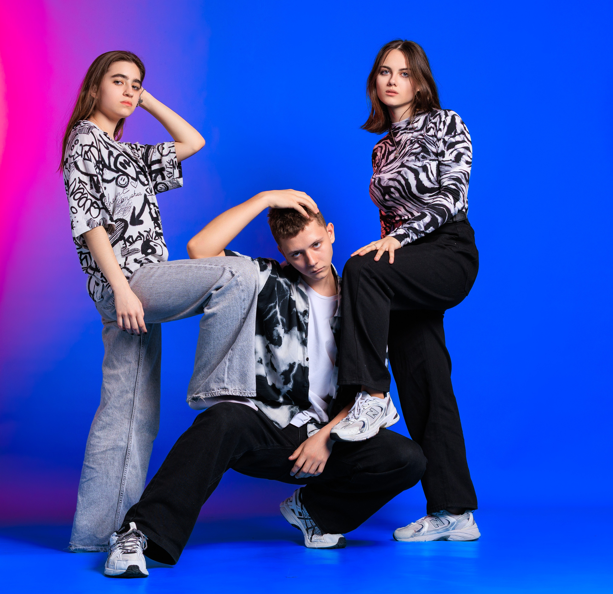 Смотреть фотки в фотостудии. Выпускные альбомы Геленджик, Новороссийск, Краснодар, Туапсе