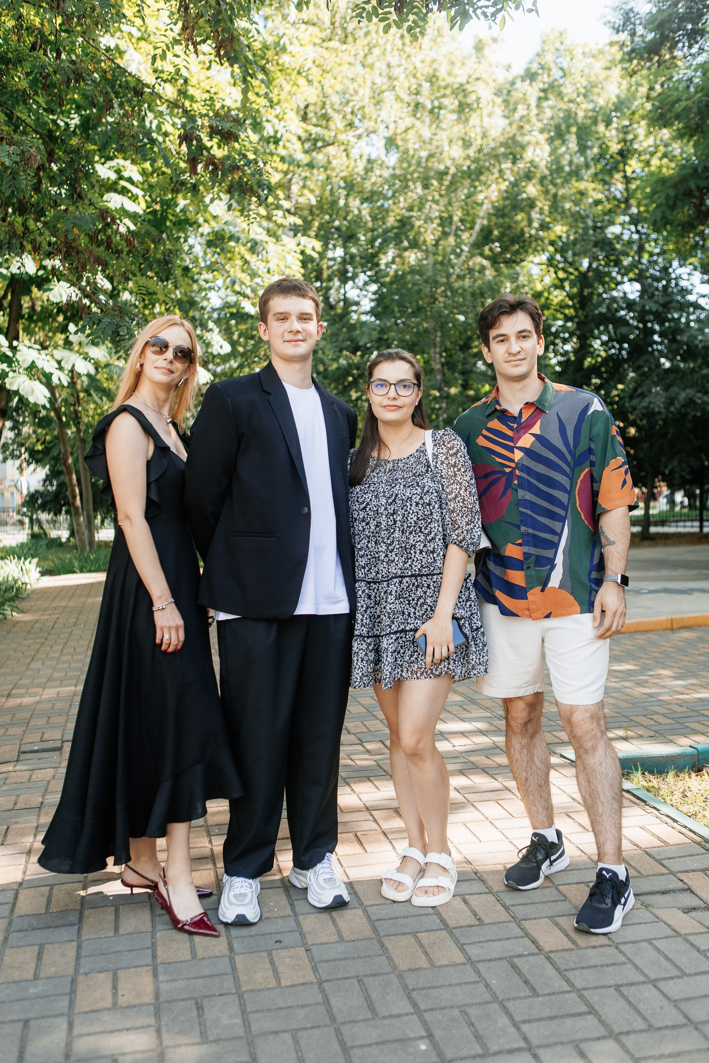 Выпускной Гимназия 12 2024 г. Свадебный и портретный Фотограф в Липецке Дмитрий Котюков