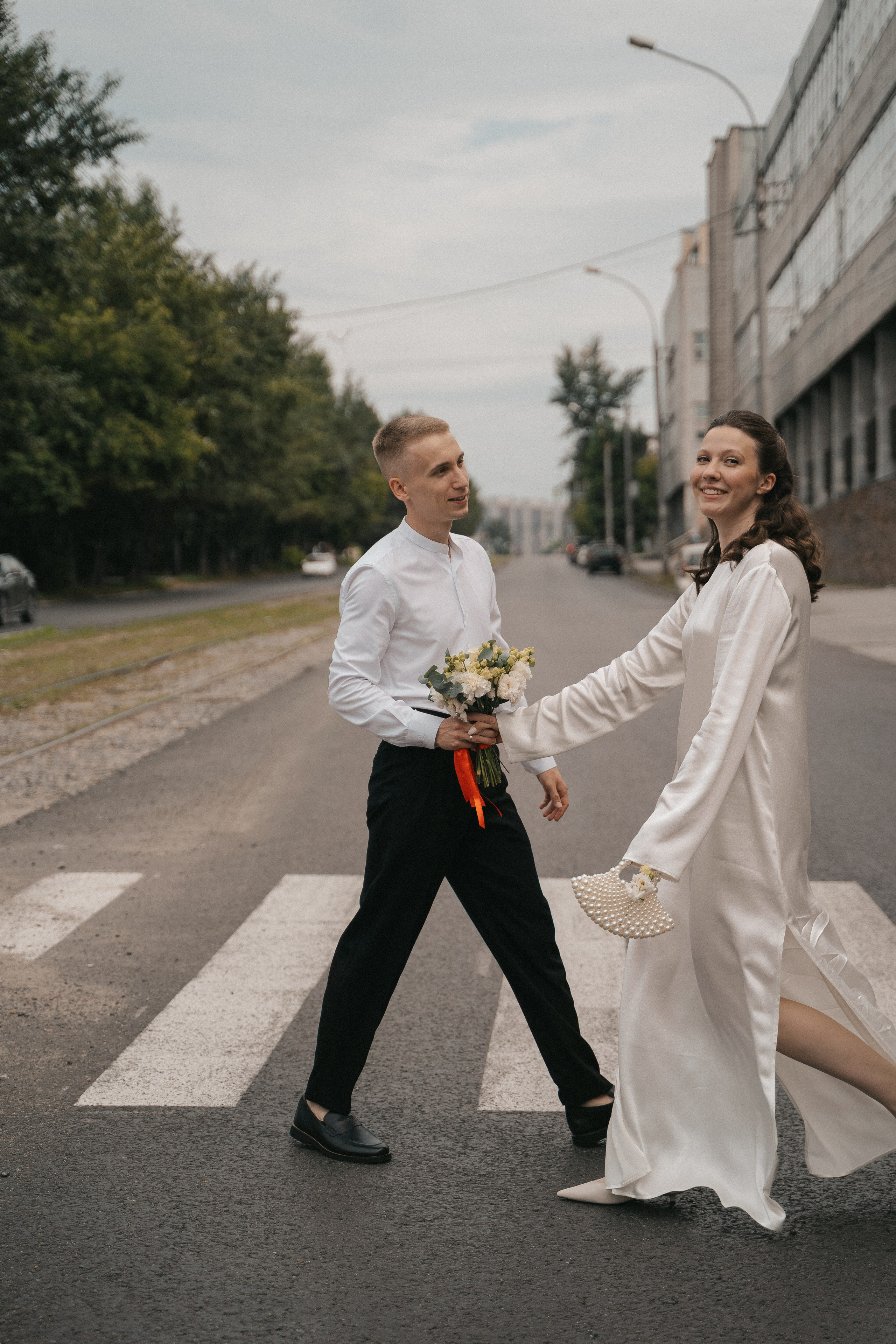 Никита и Аня в городе. Семейный, портретный фотограф Новосибирск. Оля Адова