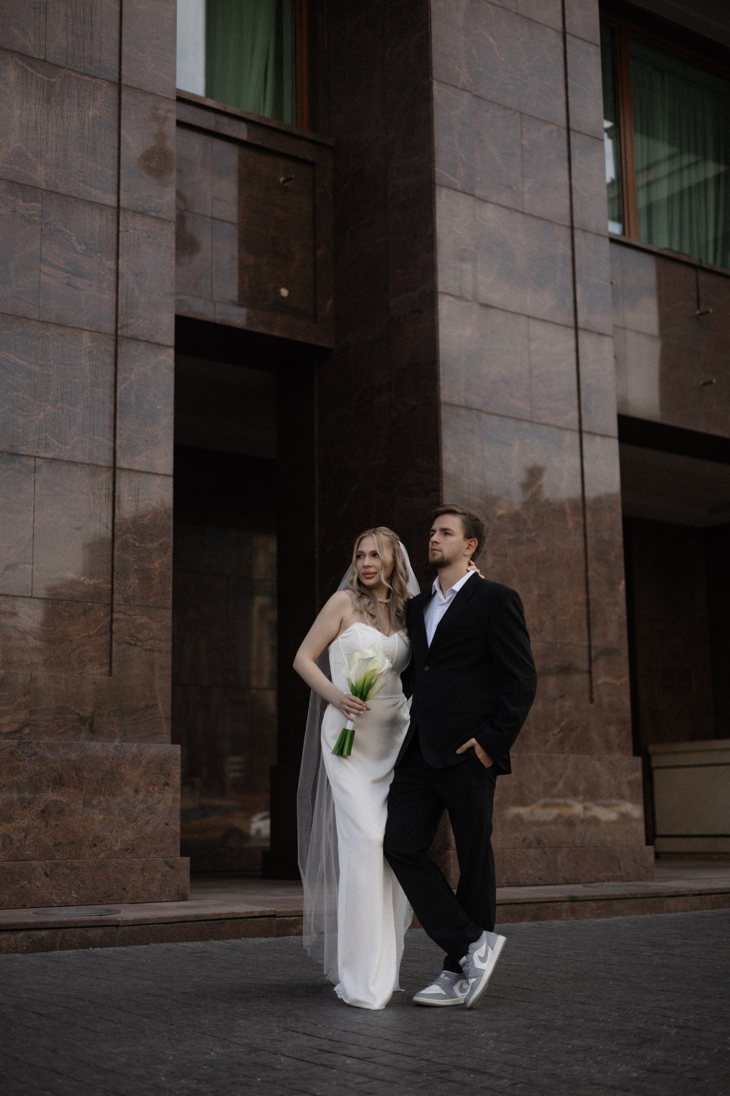 Арина и Дима. Сборы, роспись и прогулка. Свадебный и портретный фотограф в Москве Анастасия Масюк