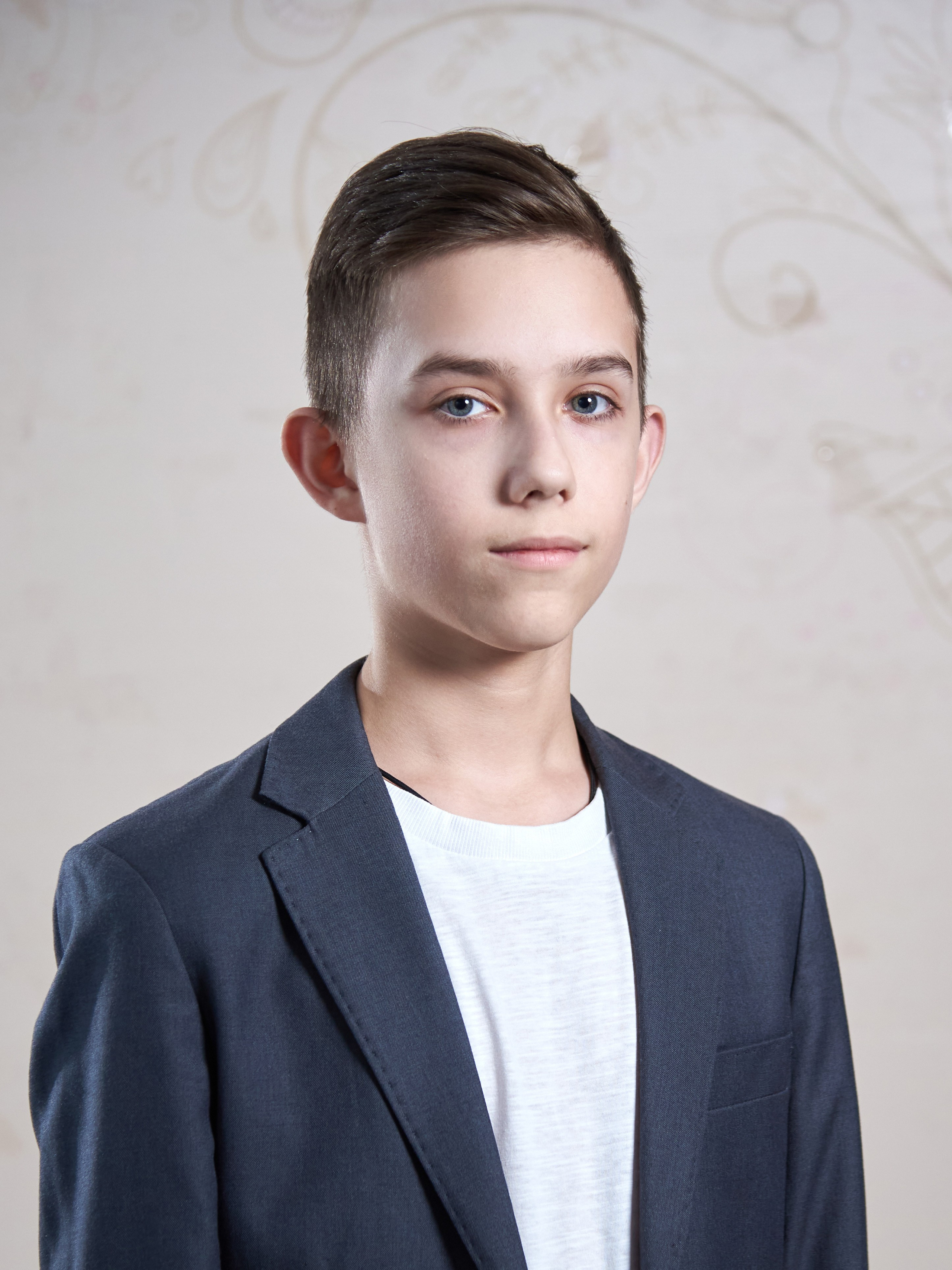 Съёмка учеников для конкурса и стенда. [fXph] Фотограф Масликов Илья. Съёмка мероприятий в Ленинске-Кузнецком