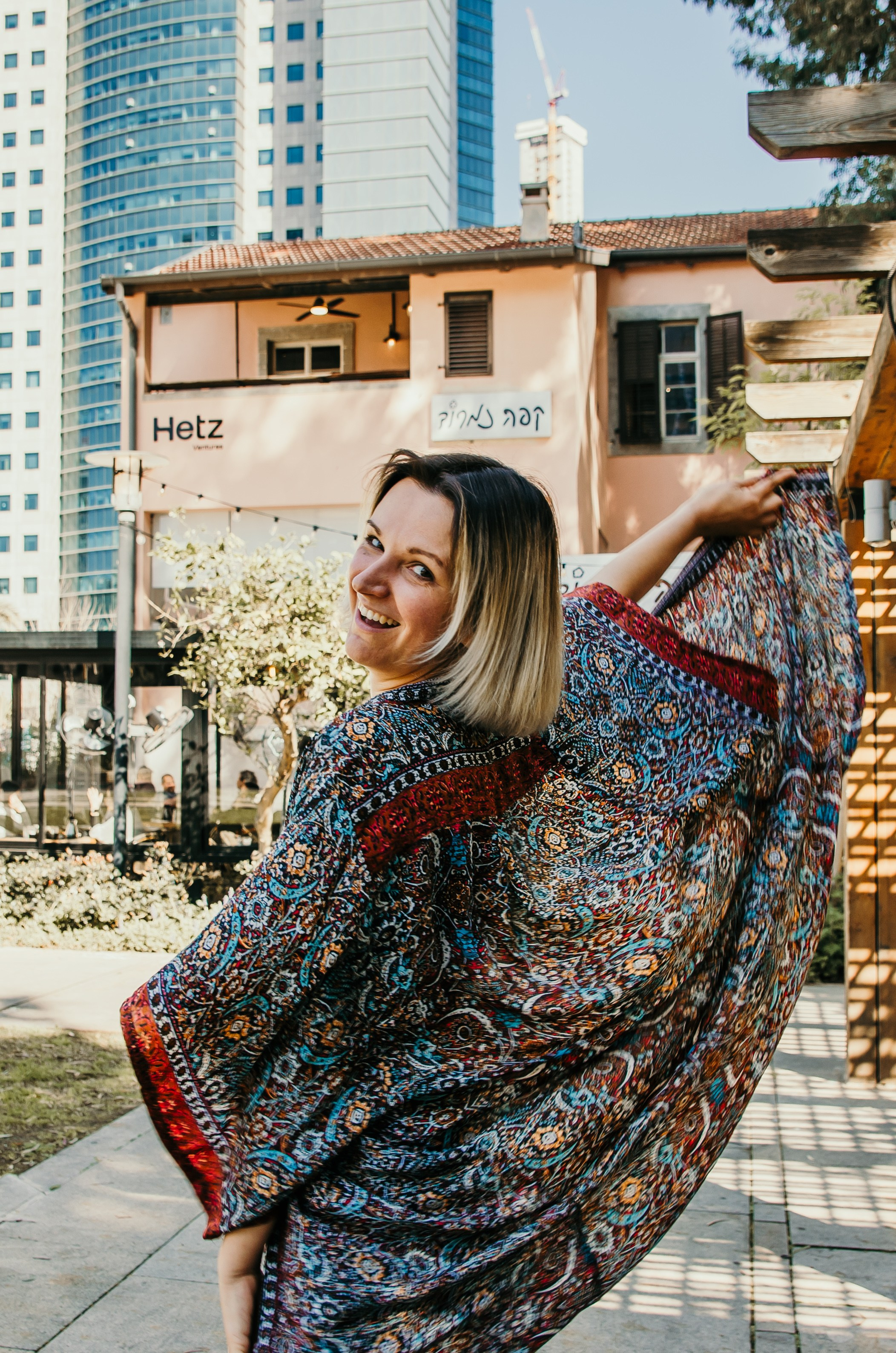 Maria. Sarona. Maria Tvilla