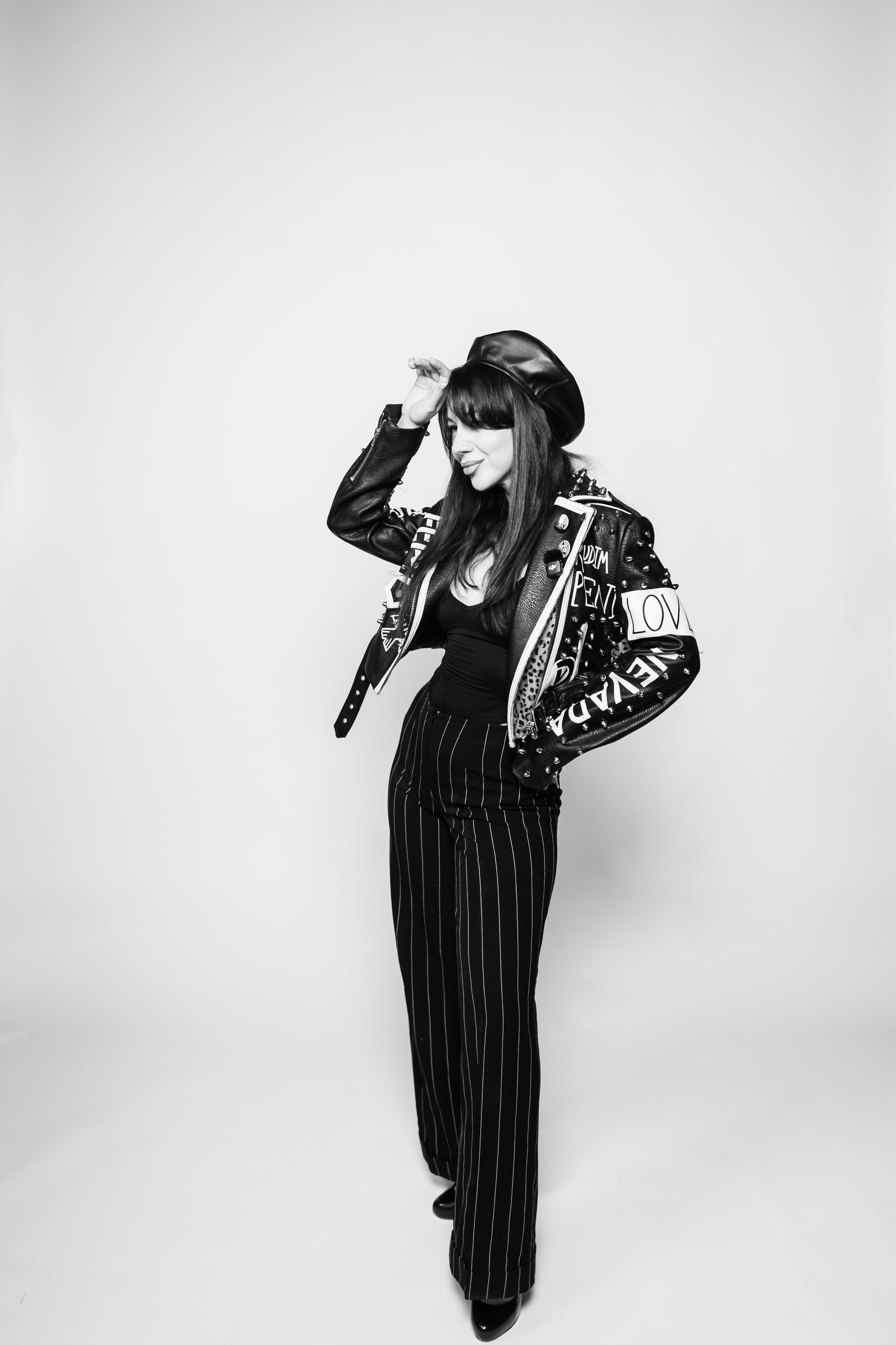 ЧБ. Фотостудия Автопортрета «Своими Глазами»