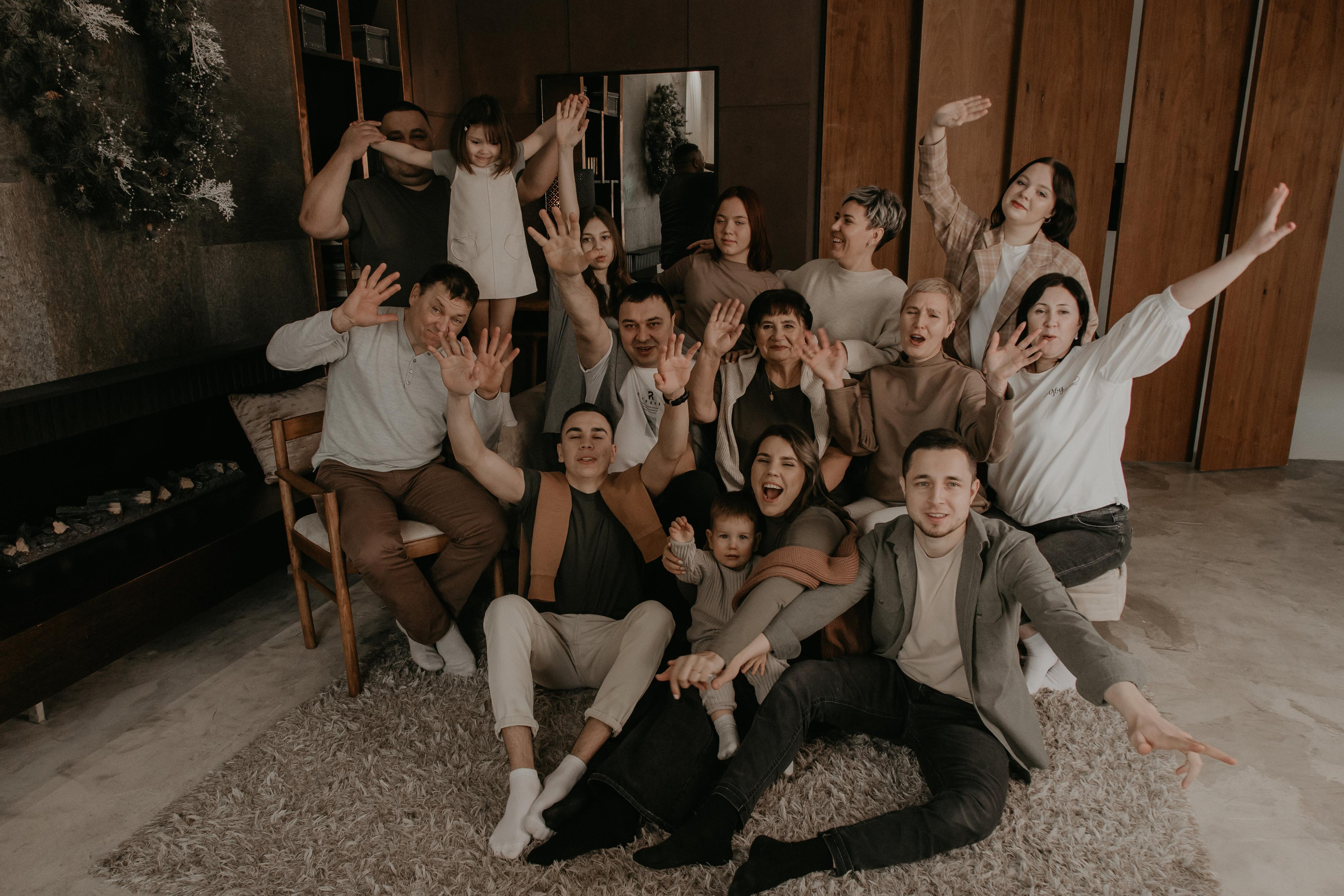 Большая семья. Фотограф Авилова Дарья ● Тюмень● Съемка больших семей ●Архив поколений