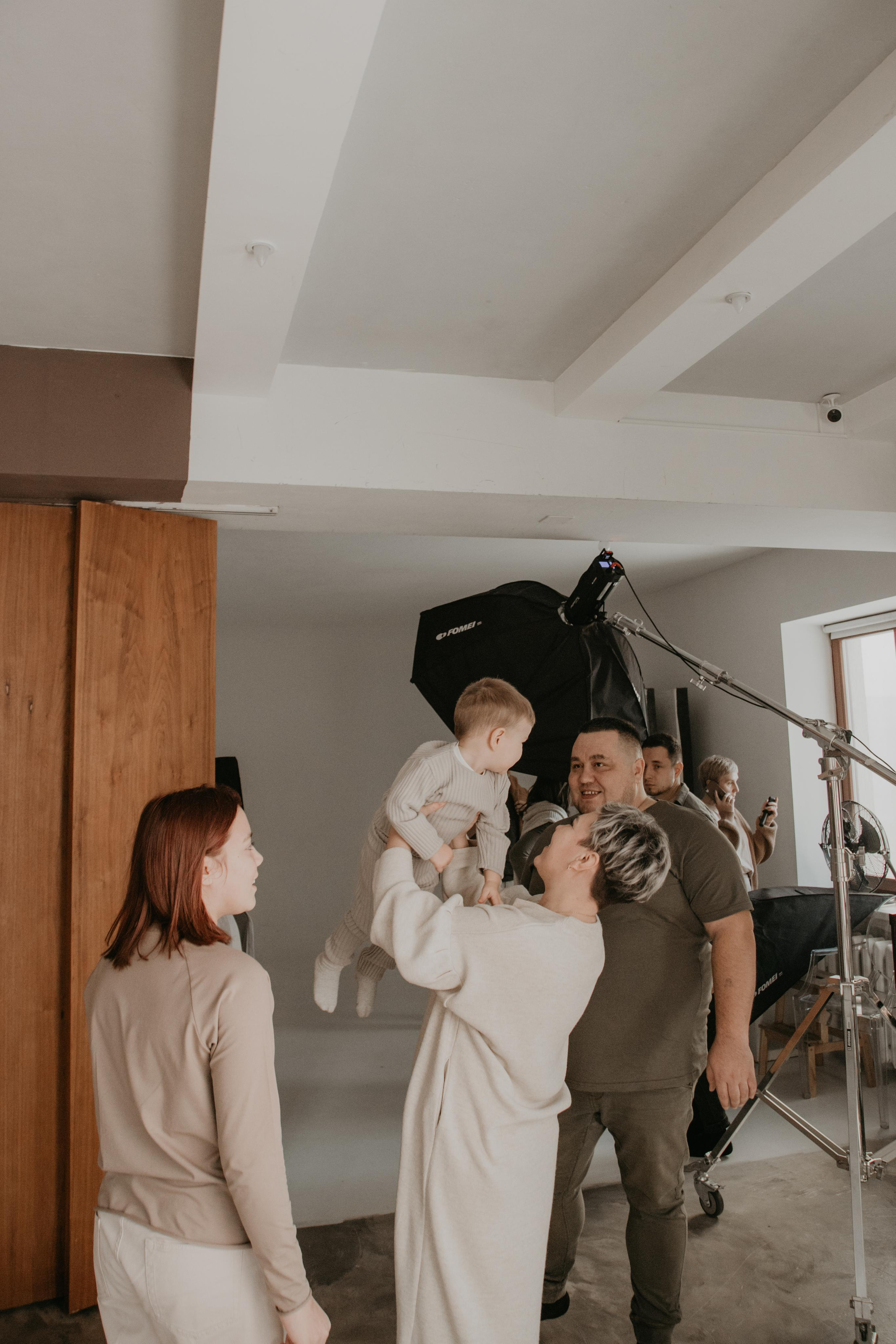 Большая семья. Фотограф Авилова Дарья ● Тюмень● Съемка больших семей ●Архив поколений