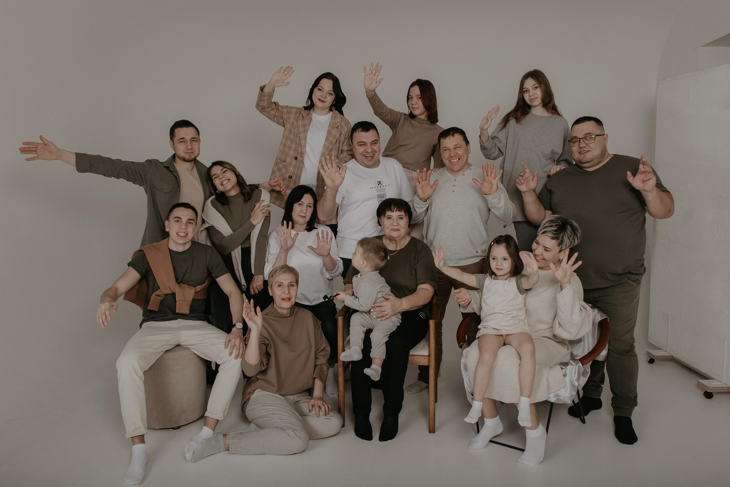 Большая семья. Фотограф Авилова Дарья ● Тюмень● Съемка больших семей ●Архив поколений