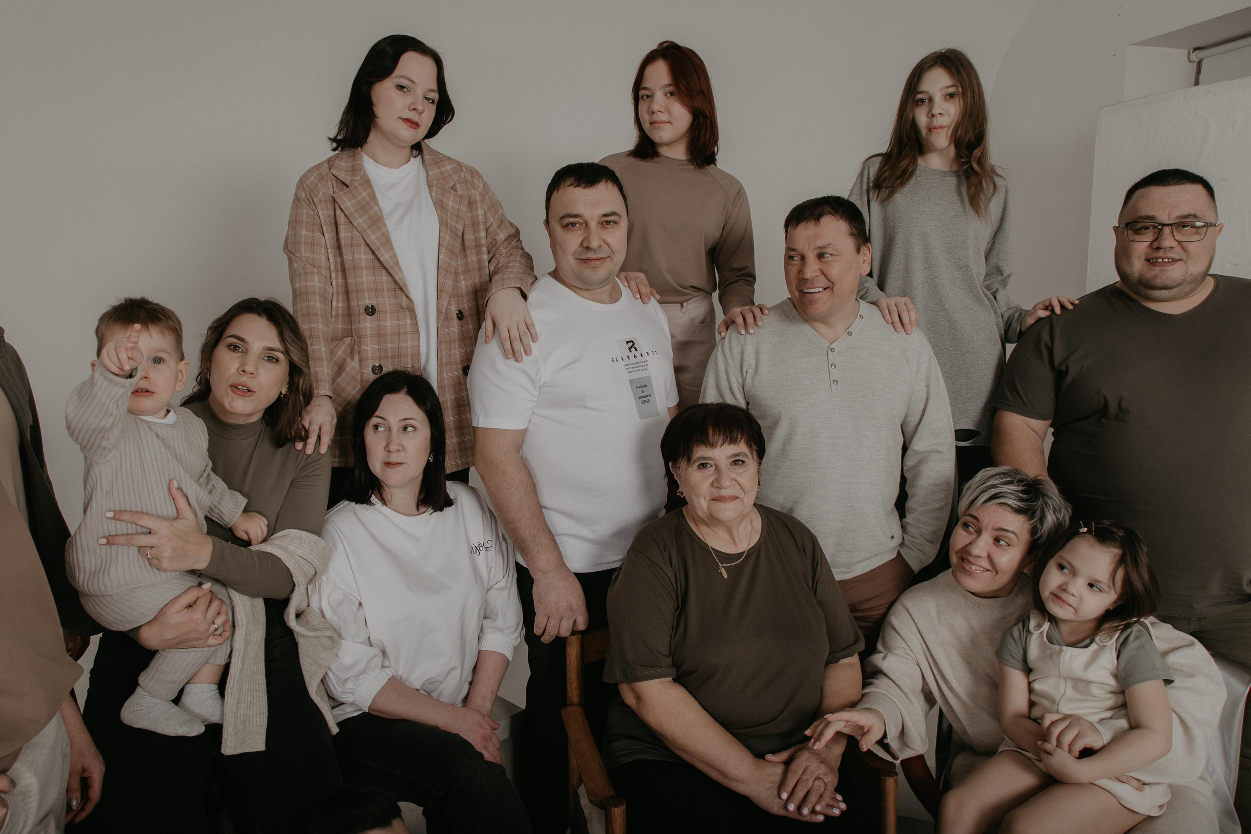 Большая семья. Фотограф Авилова Дарья ● Тюмень● Съемка больших семей ●Архив поколений