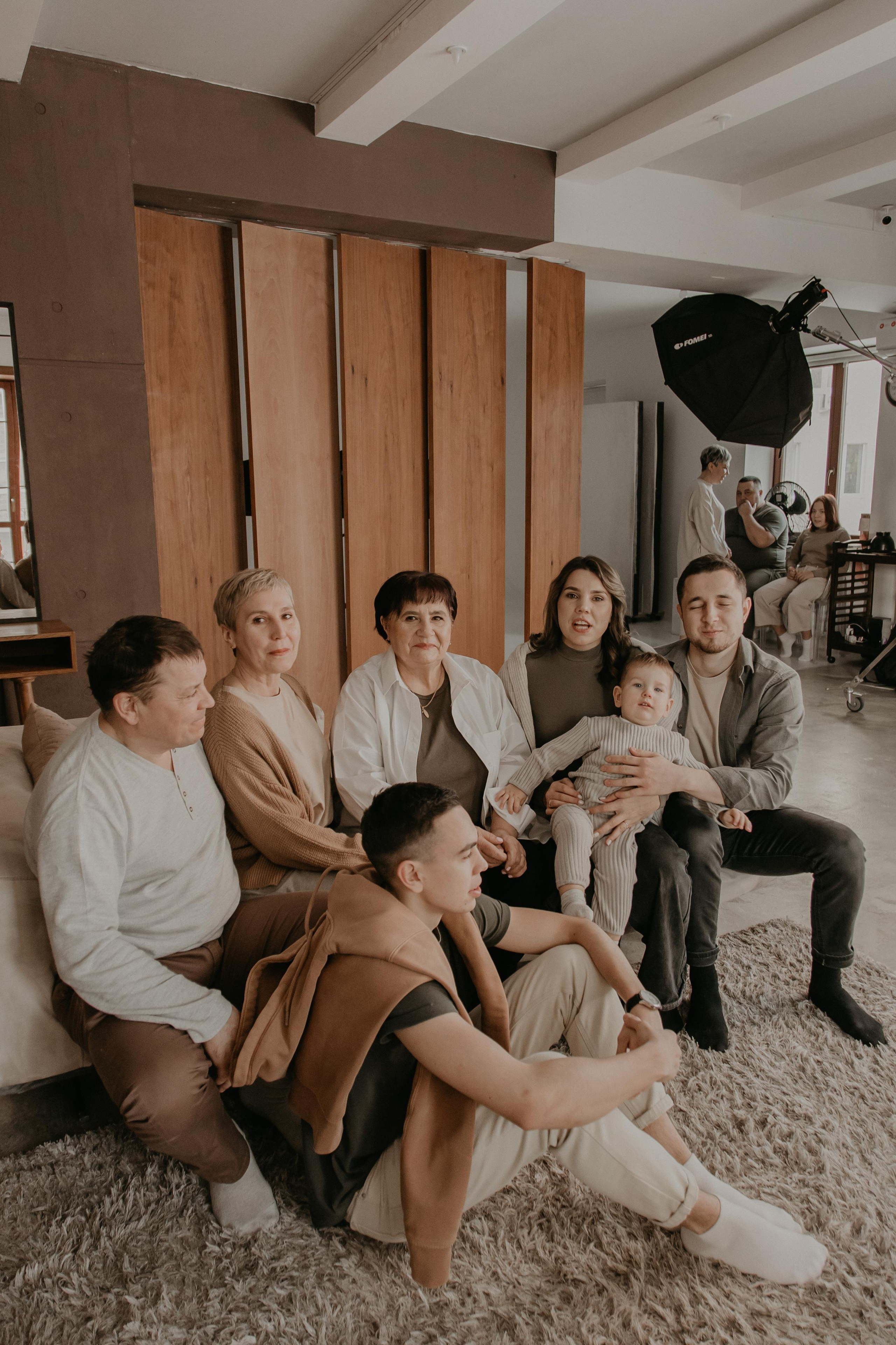 Большая семья. Фотограф Авилова Дарья ● Тюмень● Съемка больших семей ●Архив поколений
