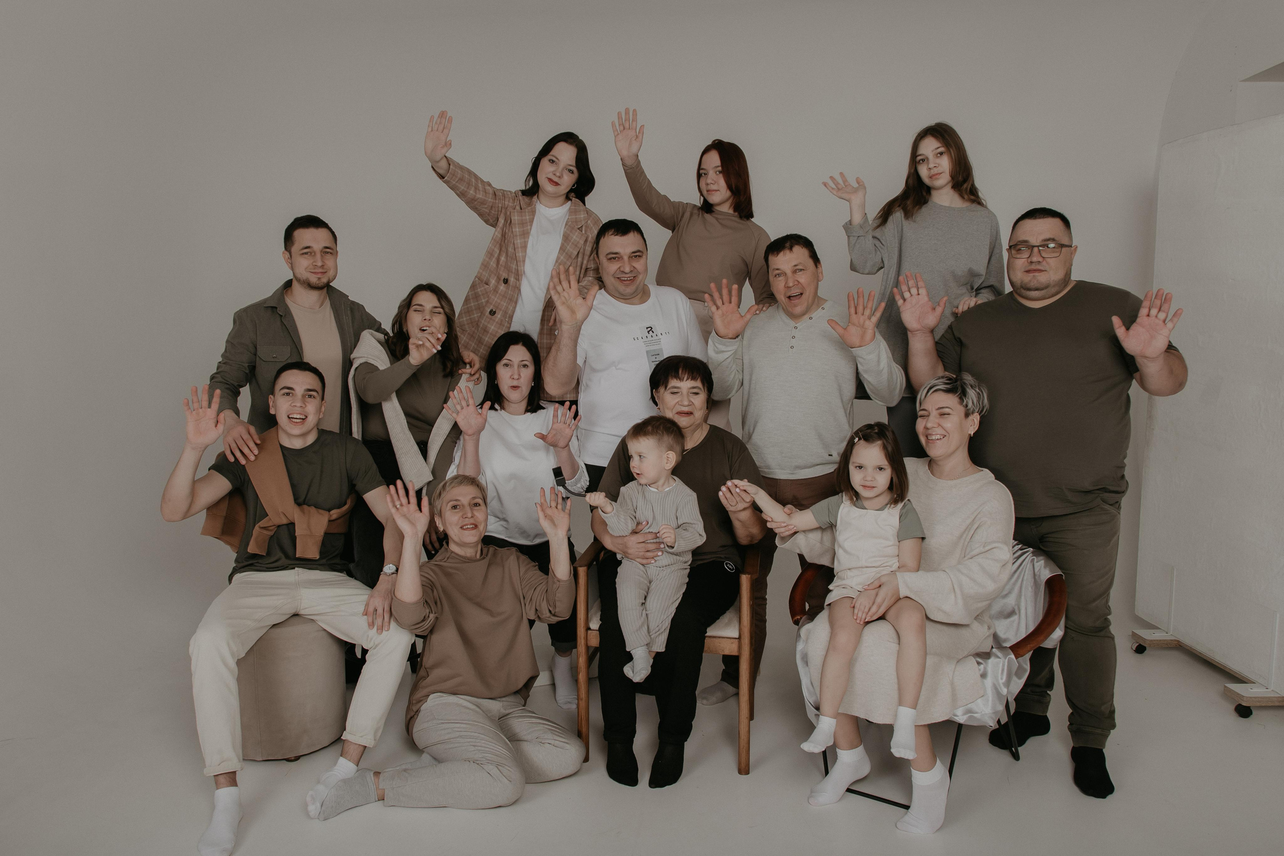 Большая семья. Фотограф Авилова Дарья ● Тюмень● Съемка больших семей ●Архив поколений