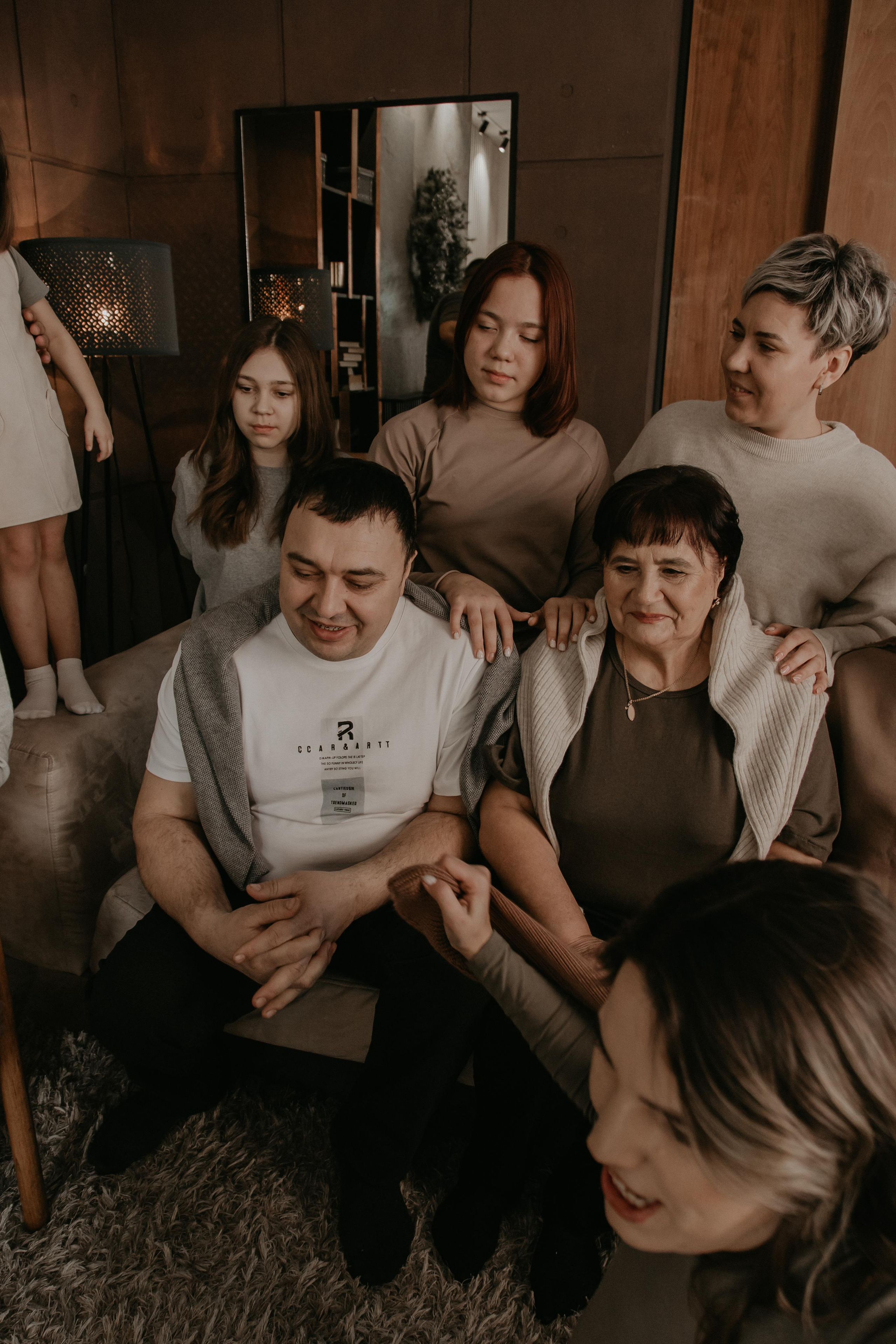 Большая семья. Фотограф Авилова Дарья ● Тюмень● Съемка больших семей ●Архив поколений