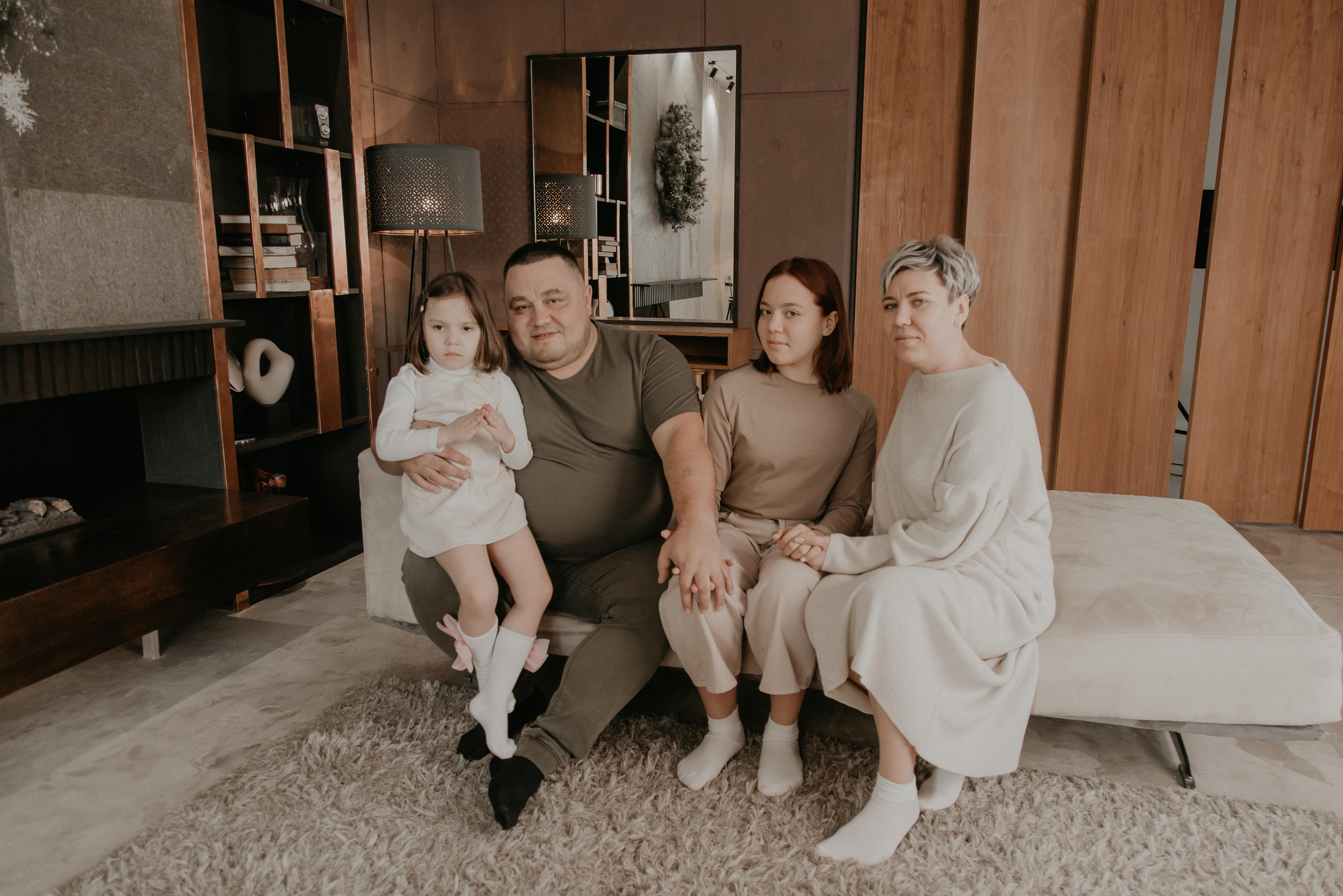 Большая семья. Фотограф Авилова Дарья ● Тюмень● Съемка больших семей ●Архив поколений