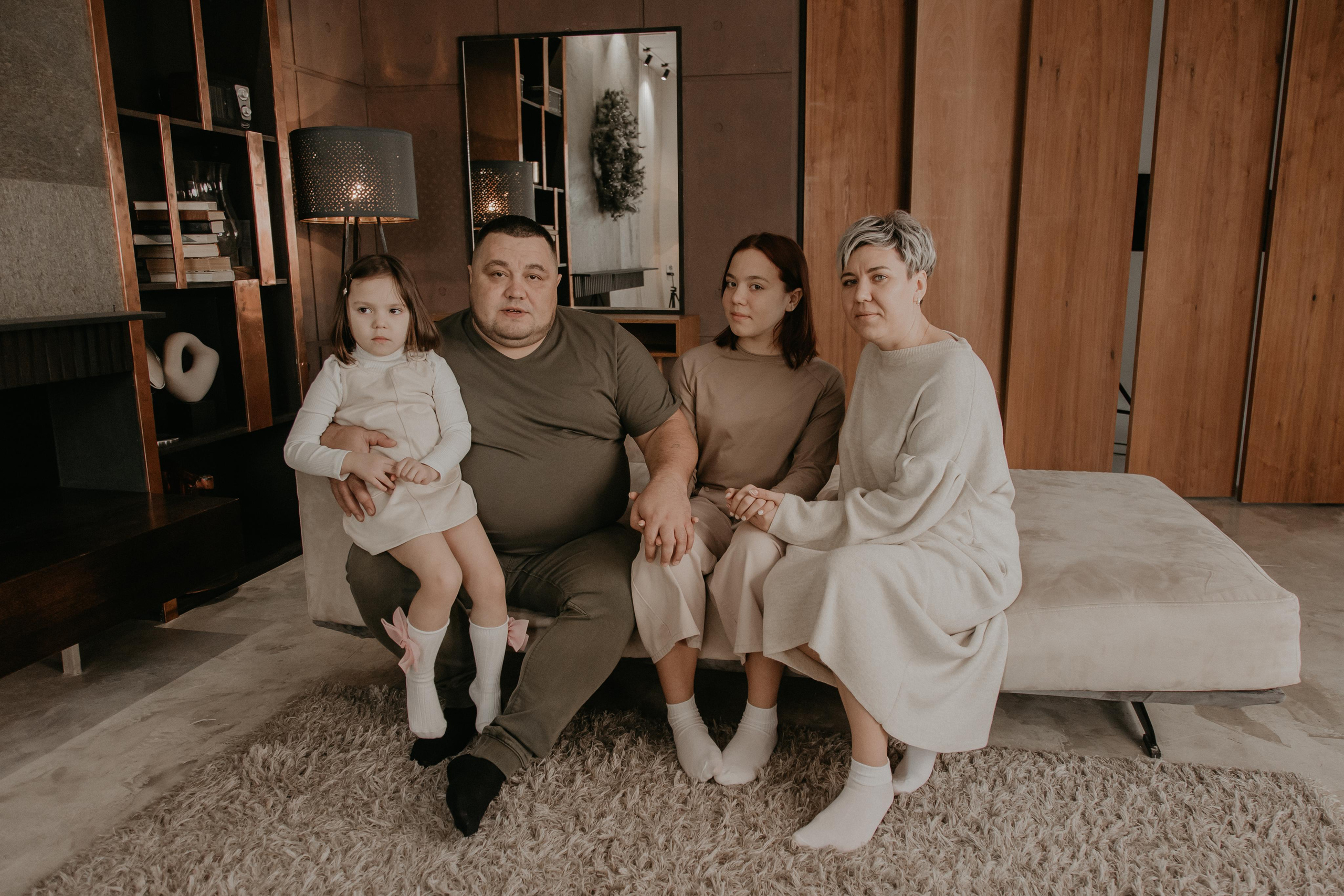Большая семья. Фотограф Авилова Дарья ● Тюмень● Съемка больших семей ●Архив поколений
