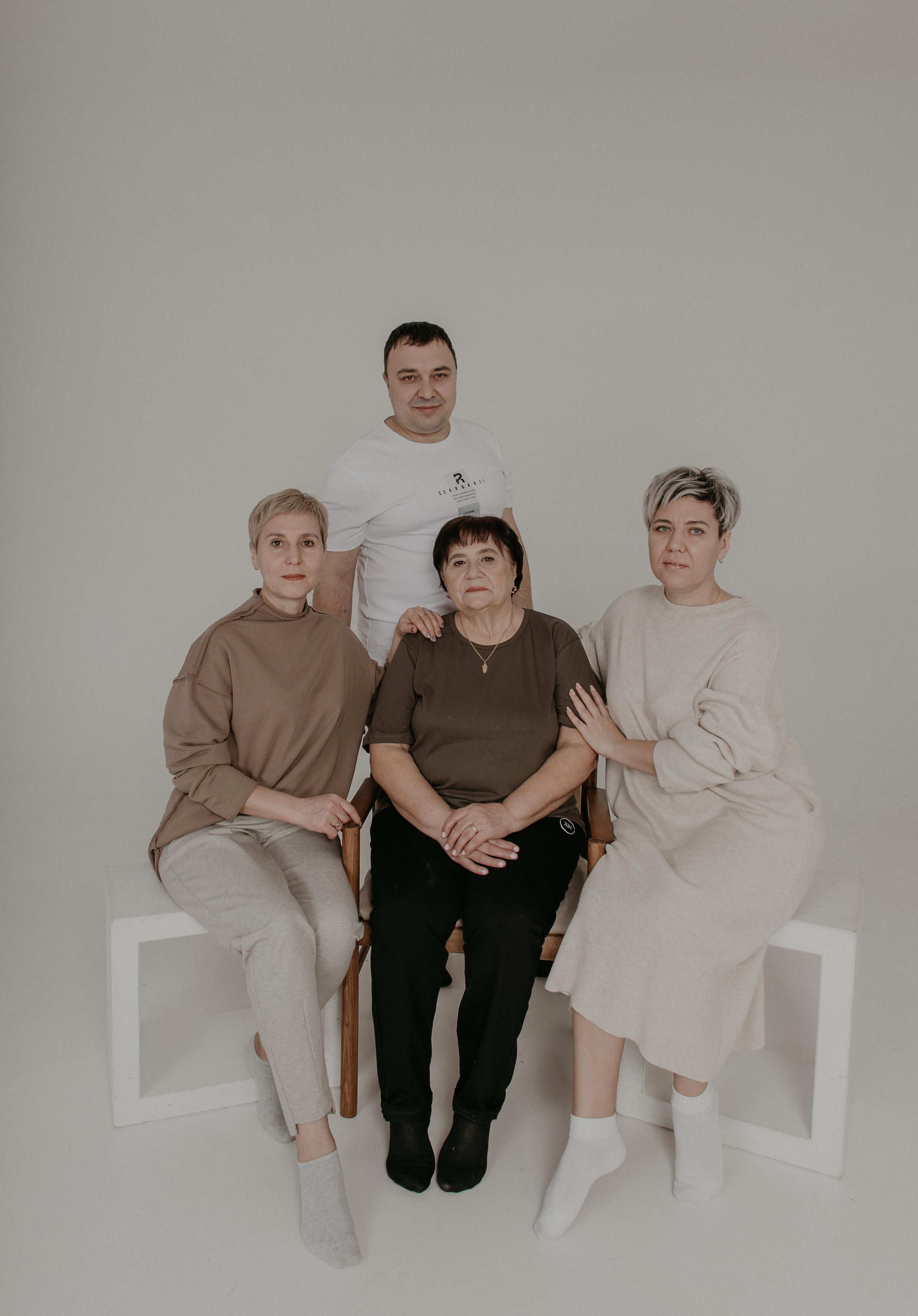 Большая семья. Фотограф Авилова Дарья ● Тюмень● Съемка больших семей ●Архив поколений