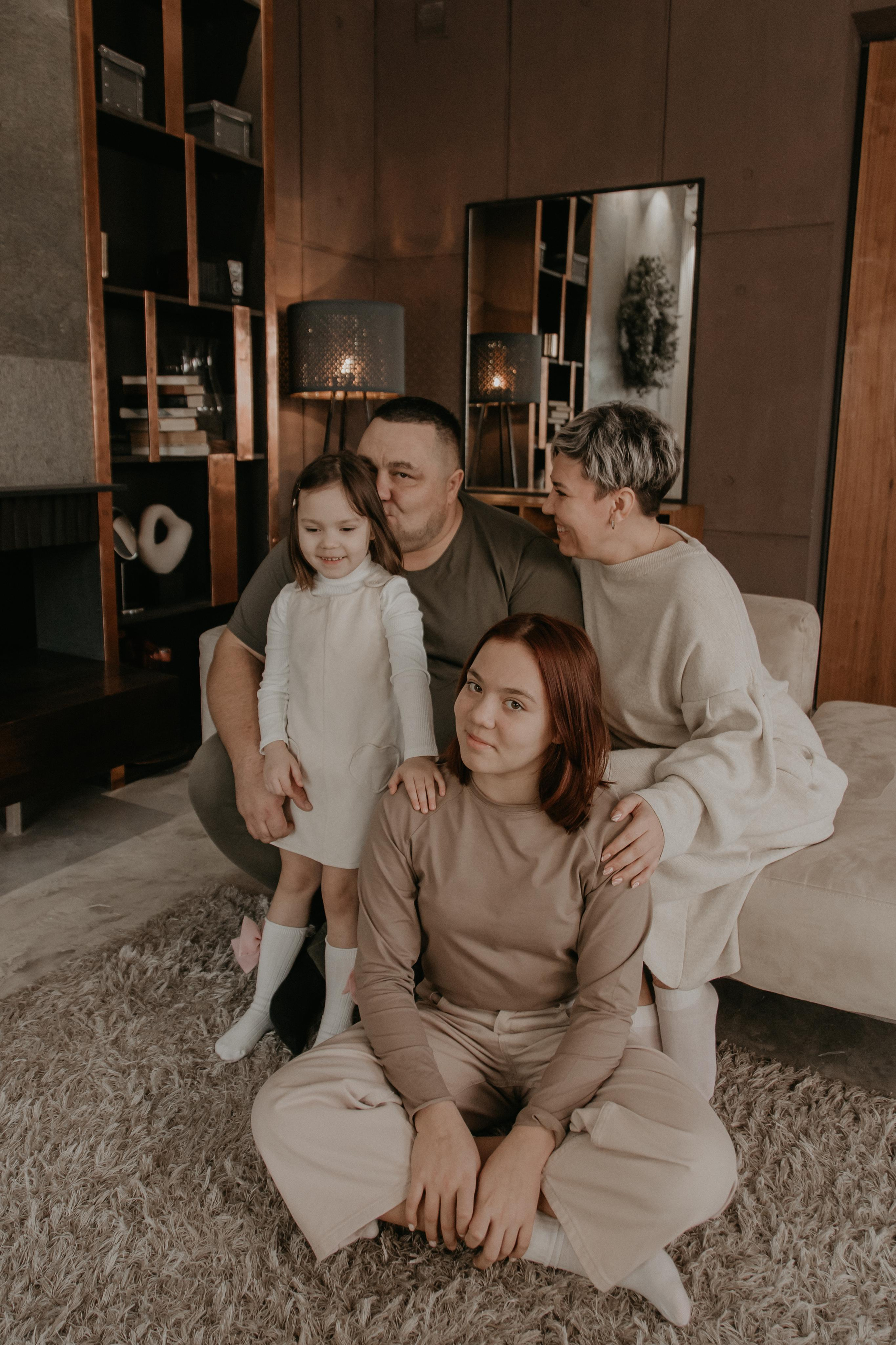 Большая семья. Фотограф Авилова Дарья ● Тюмень● Съемка больших семей ●Архив поколений