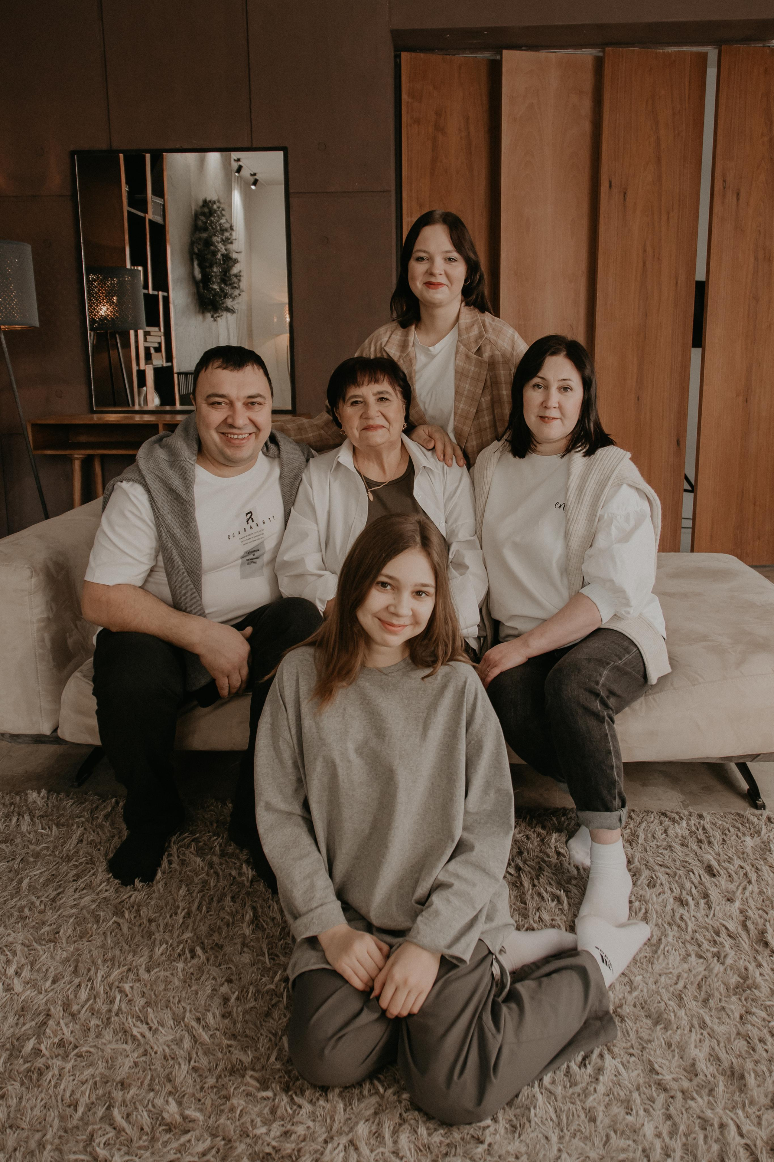 Большая семья. Фотограф Авилова Дарья ● Тюмень● Съемка больших семей ●Архив поколений